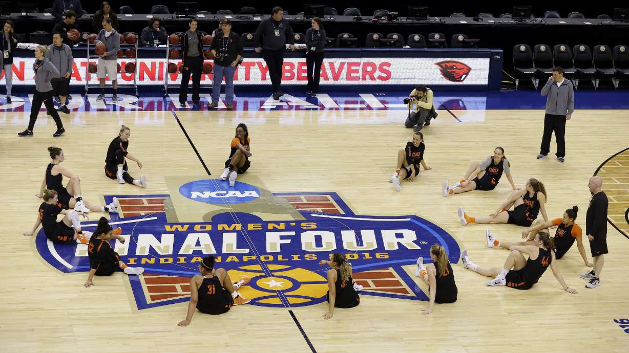 The Latest: UConn's Samuelson warming up