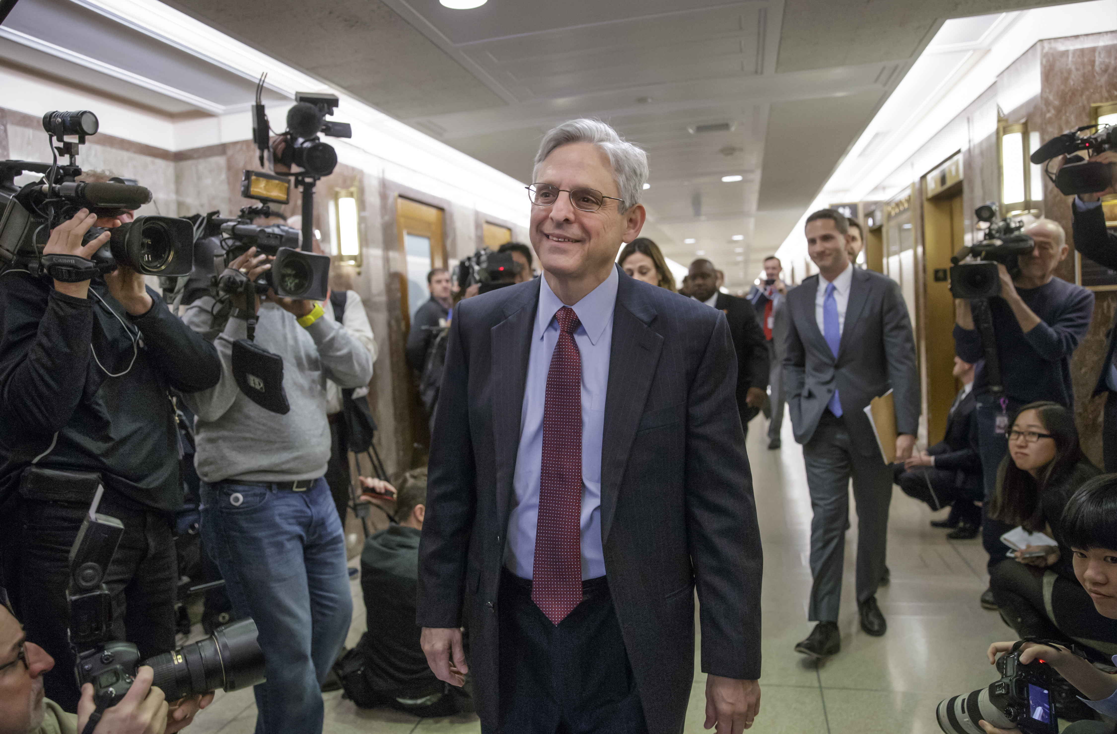 GOP senator meets with Garland, says hearings should be held