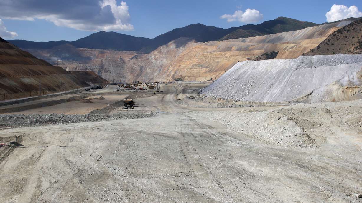 Agreement shuts down Kennecott's 3 coal-burning units