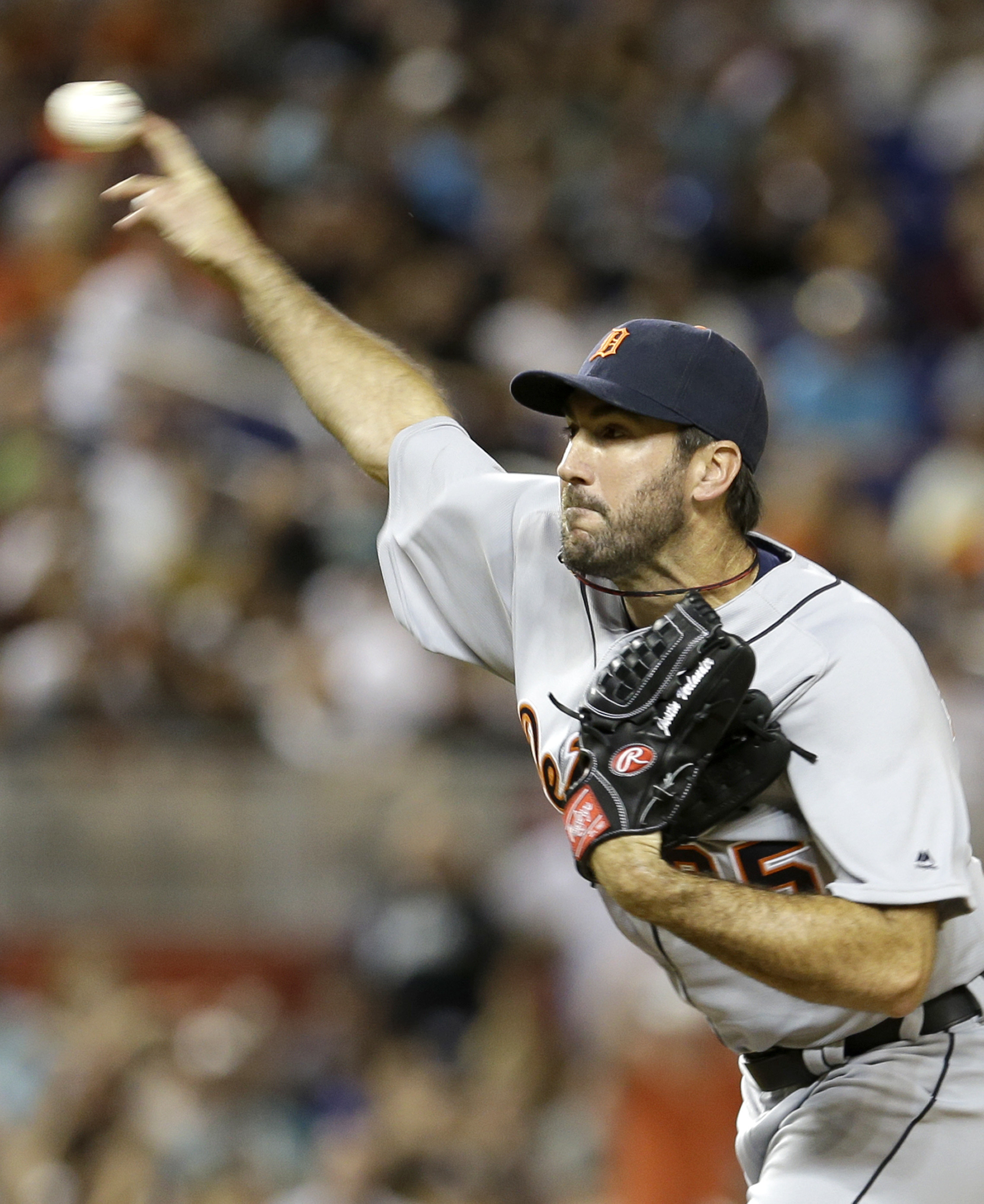 Kinsler's 4 RBIs help Tigers beat Marlins 8-7 in 11 innings