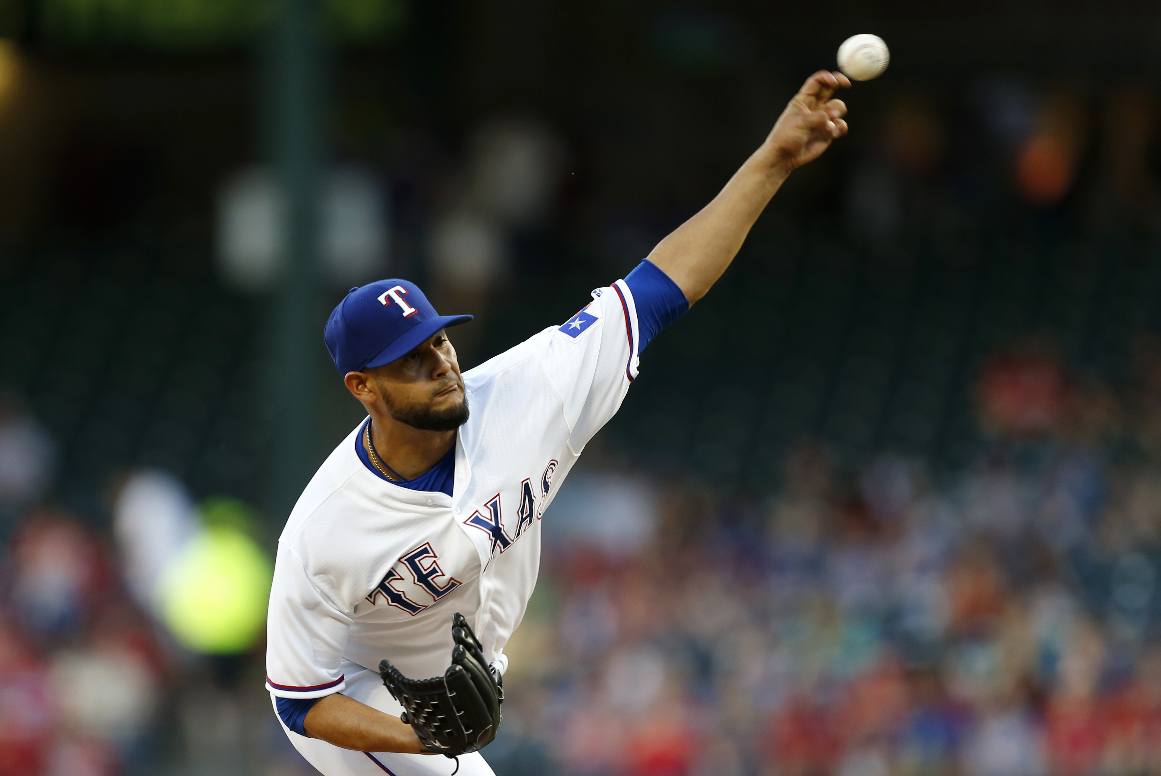 Servais' 1st win for Mariners is chippy 10-2 rout of Texas