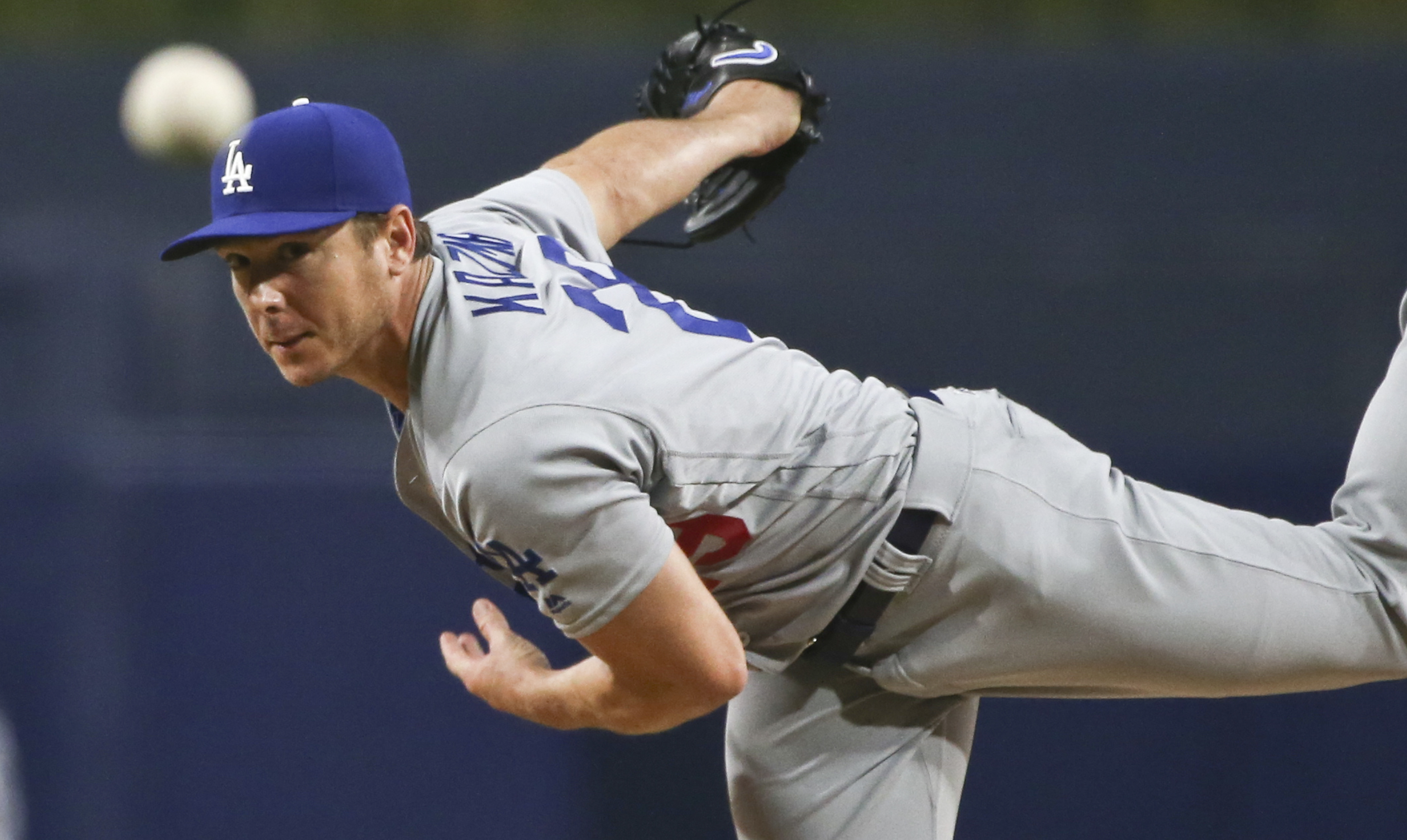 Kazmir helps Dodgers shut out Padres 2nd straight game, 3-0