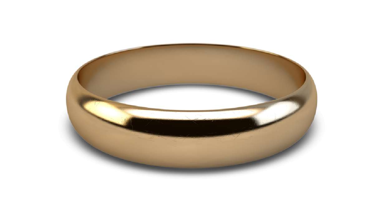 Police: Man swallows stolen ring, needs surgery to remove it