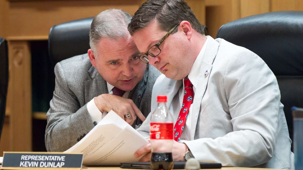 Transgender restroom bill revived by Tennessee House panel