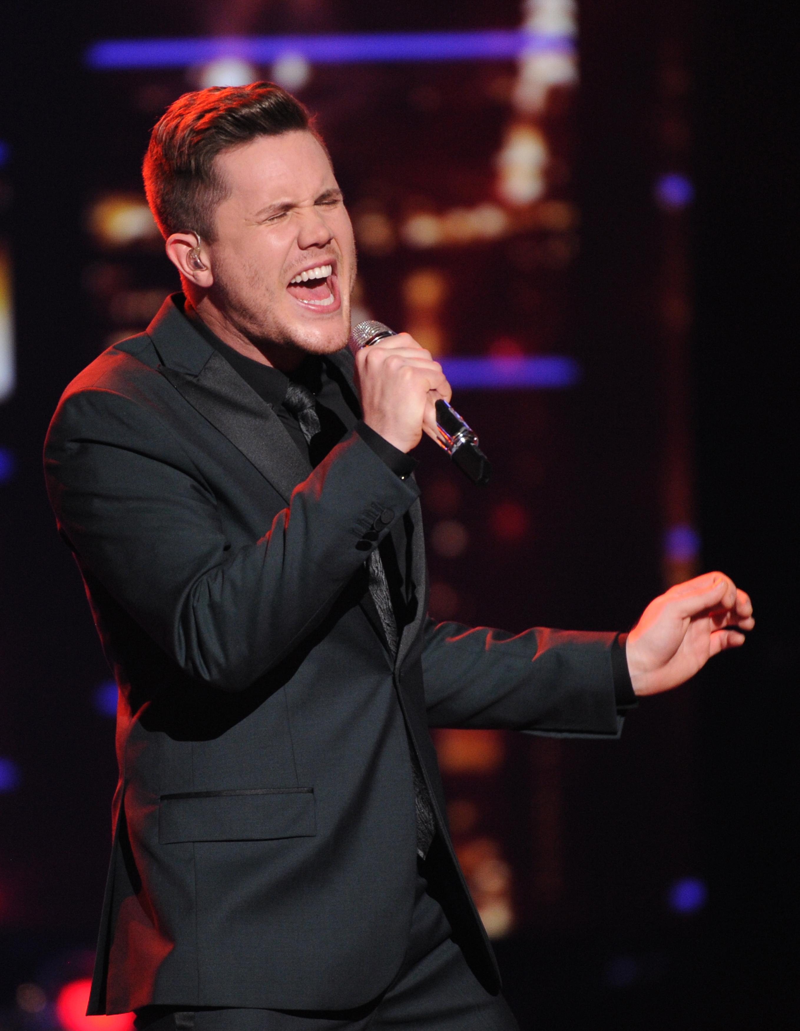 'American Idol' crowns 15th and final winner as TV show ends