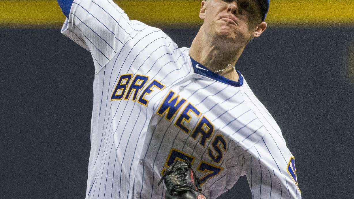 Astros' rally ends on 'Utley rule' call, Brewers win