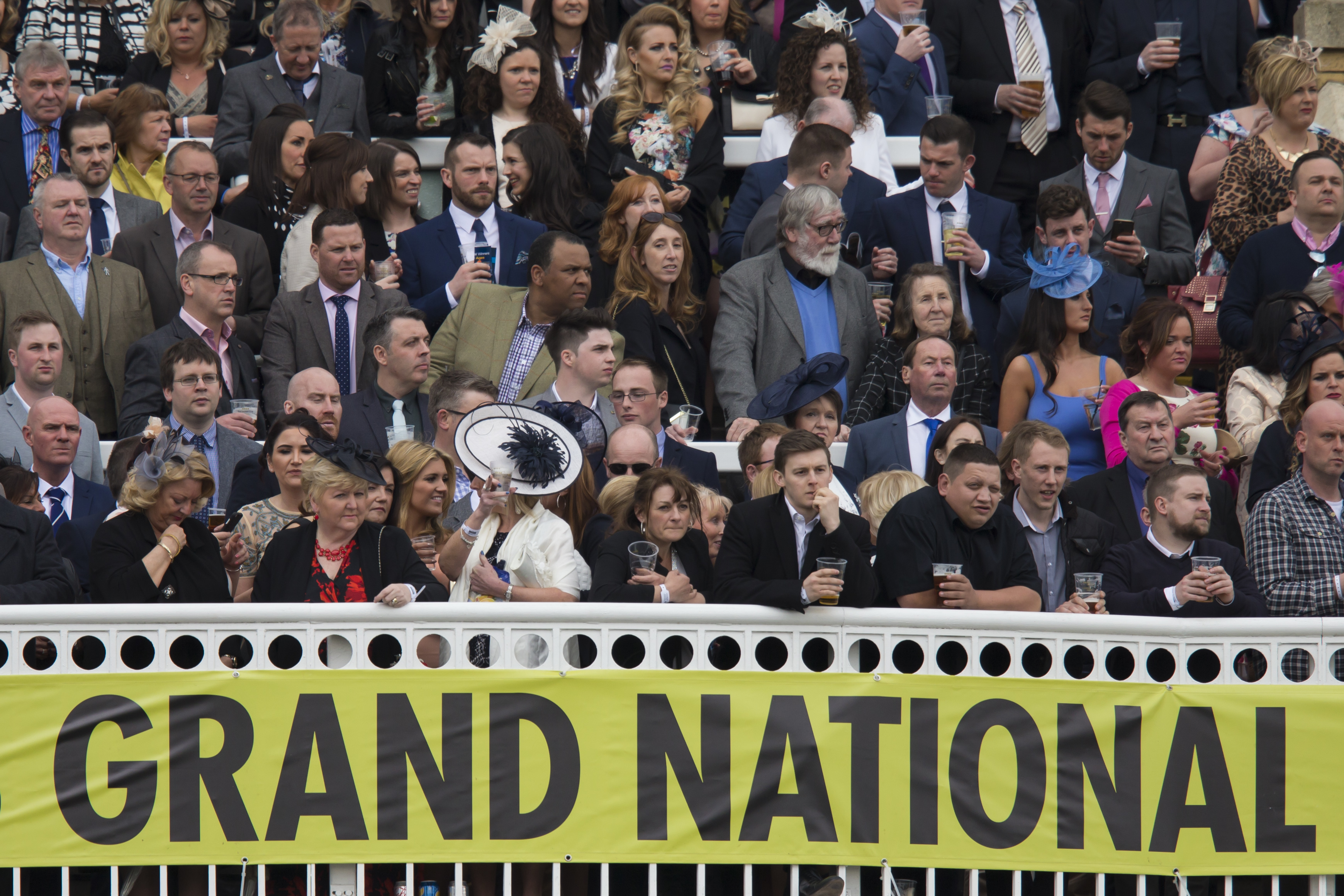 Rule The World wins the Grand National