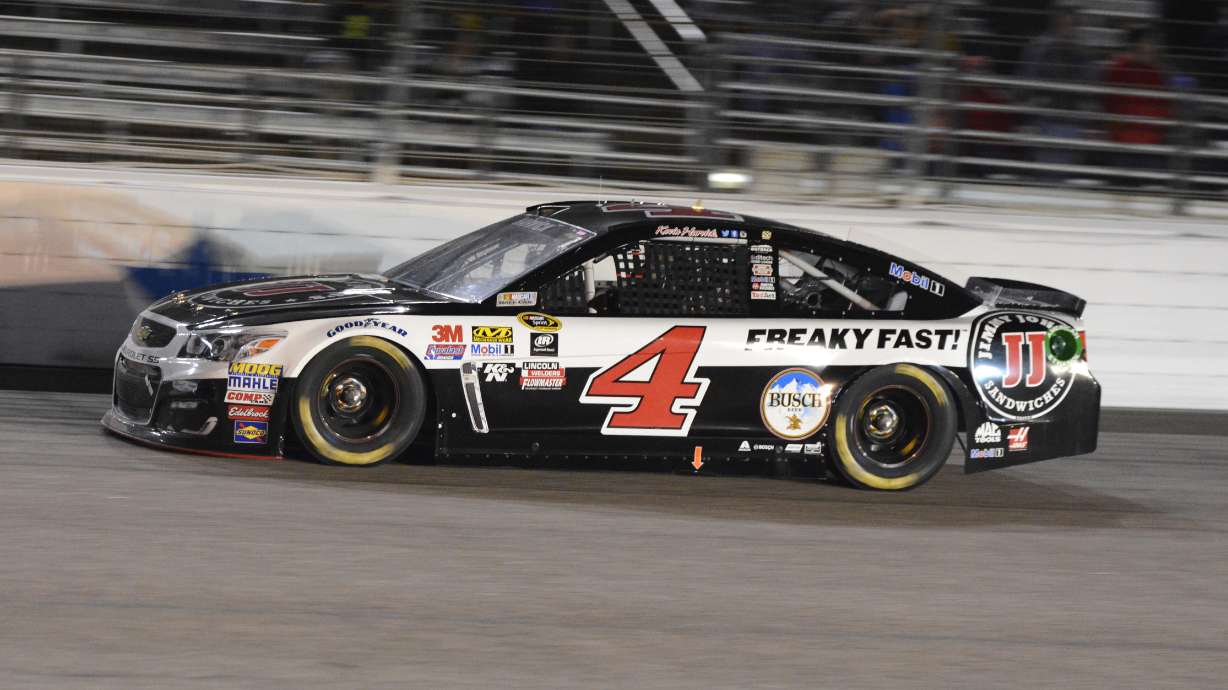 Kyle Busch wins at Texas to complete another NASCAR sweep