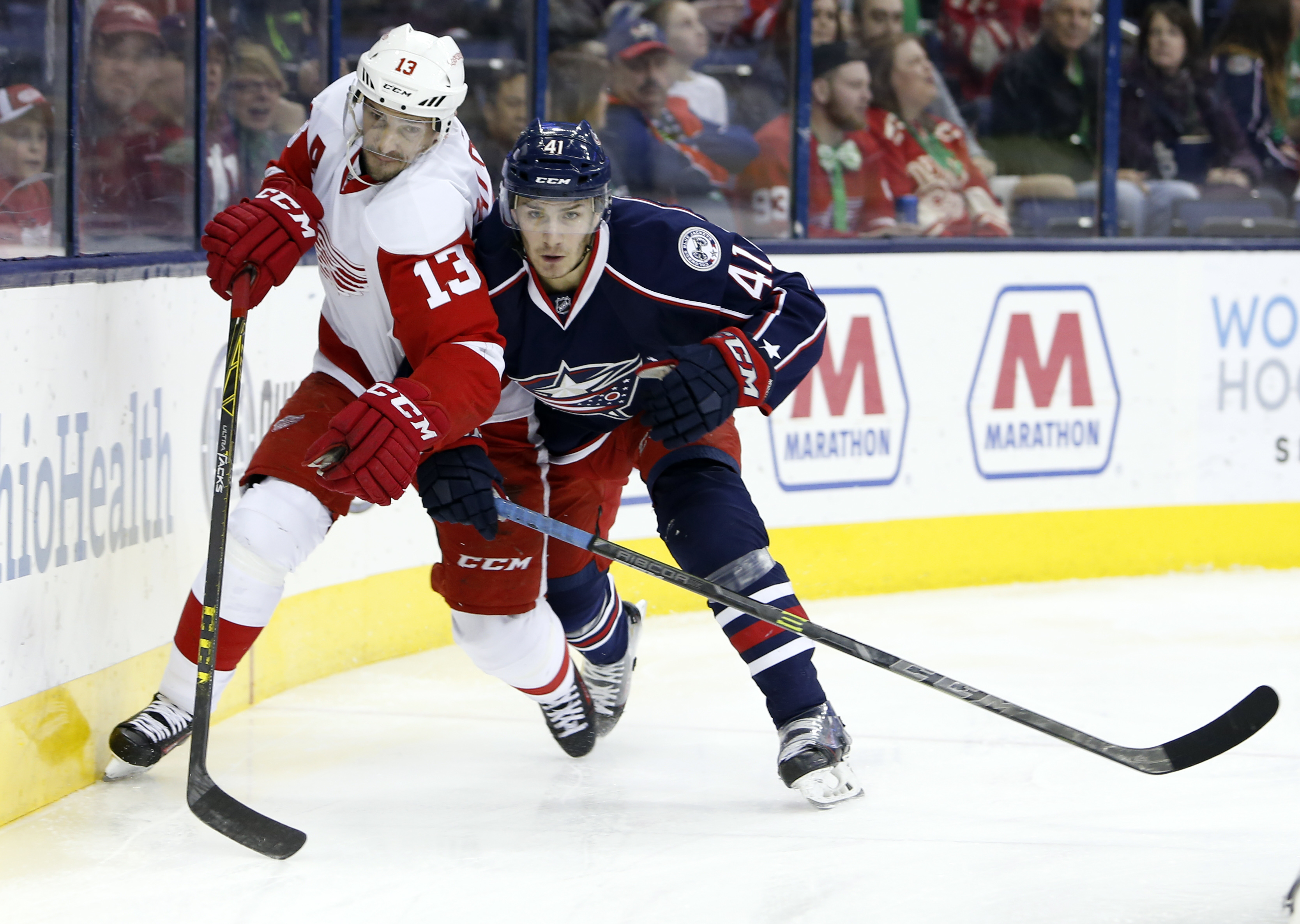 Red Wings' Datsyuk says it's hard to make final decision now