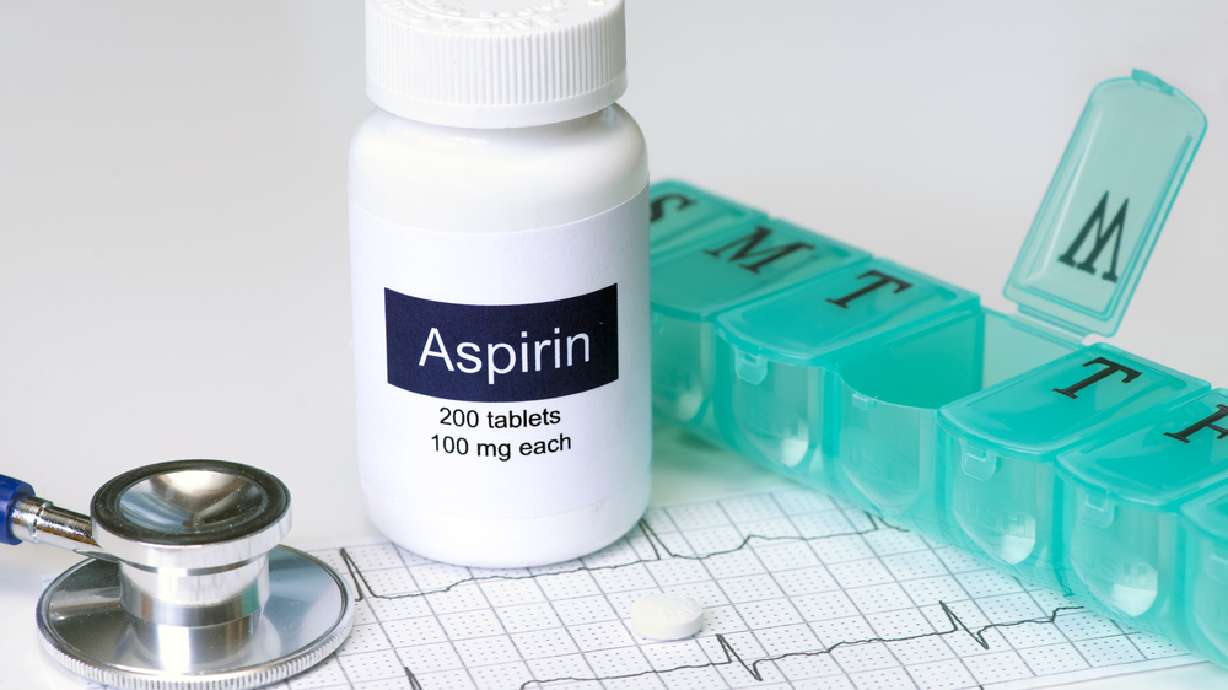 Low-dose aspirin linked to lower breast cancer risk, study says