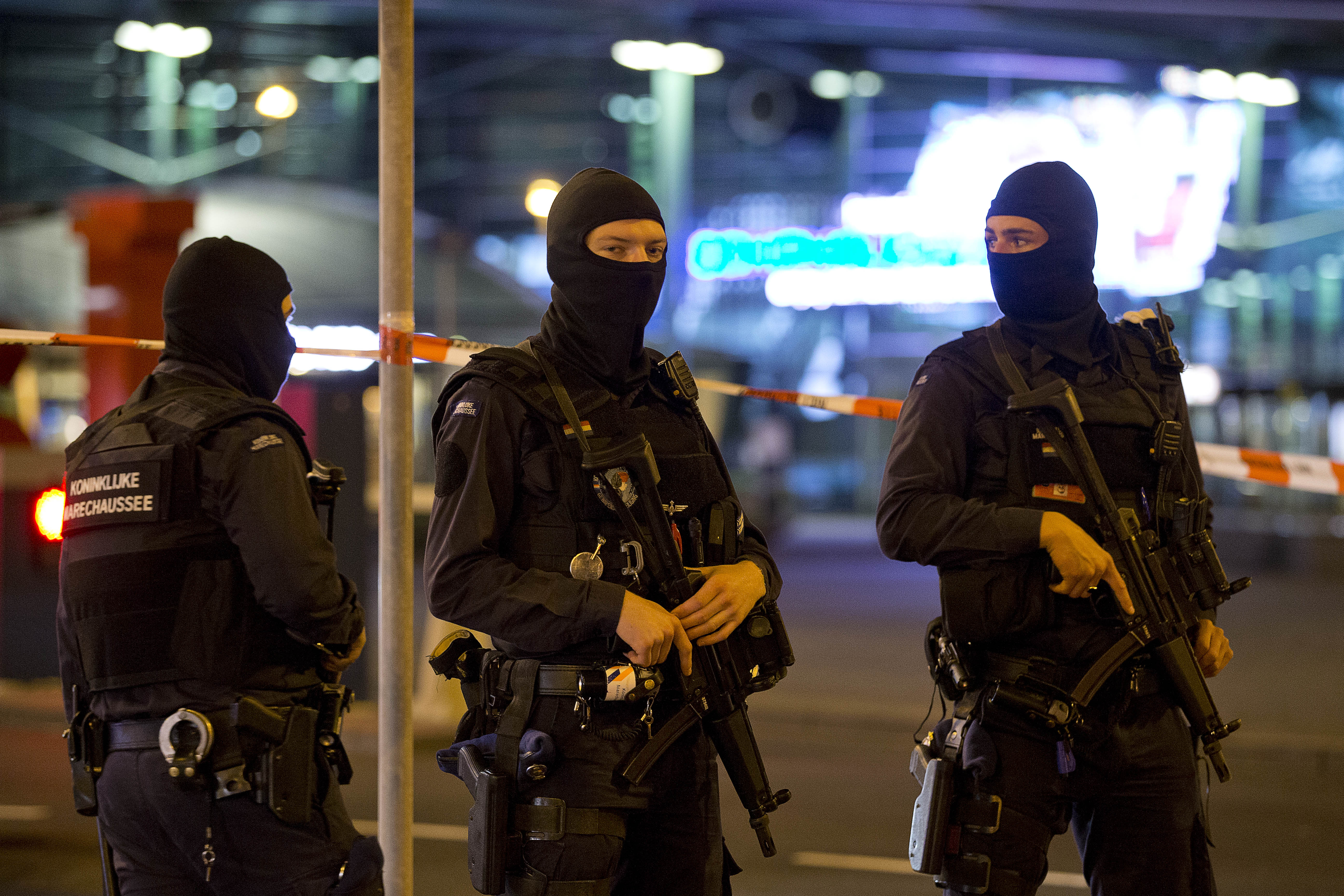 Man who caused Dutch airport alert claimed to be 'terrorist'
