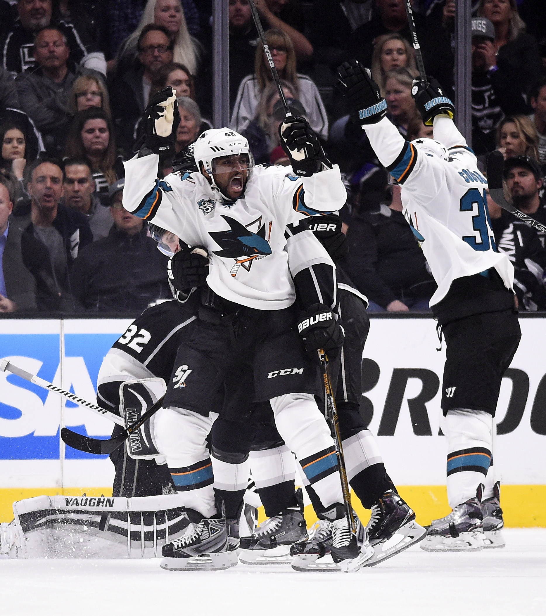 Pavelski's 2 goals lead Sharks past Kings in opener, 4-3