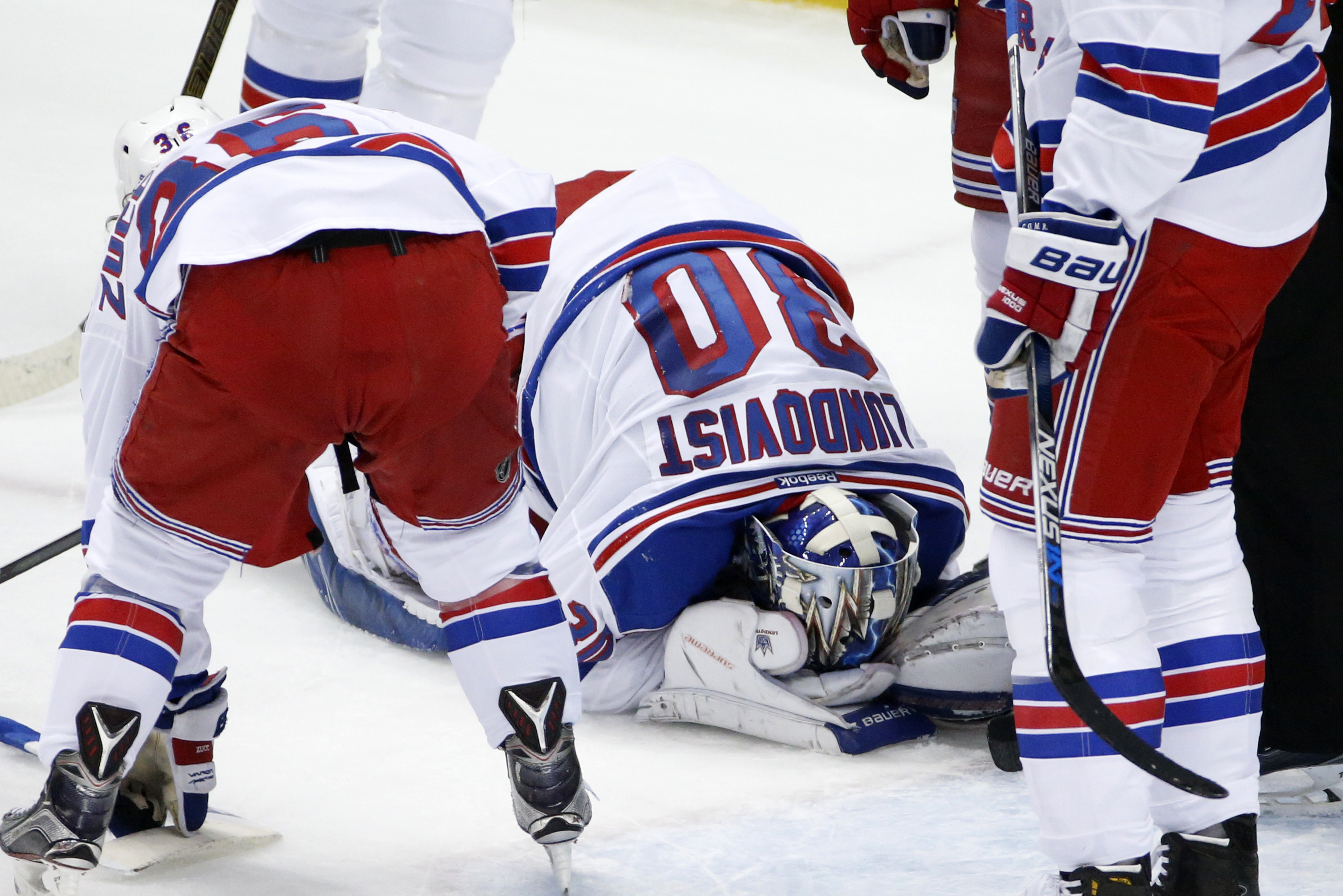 Lundqvist starts for Rangers, Fleury out again for Penguins