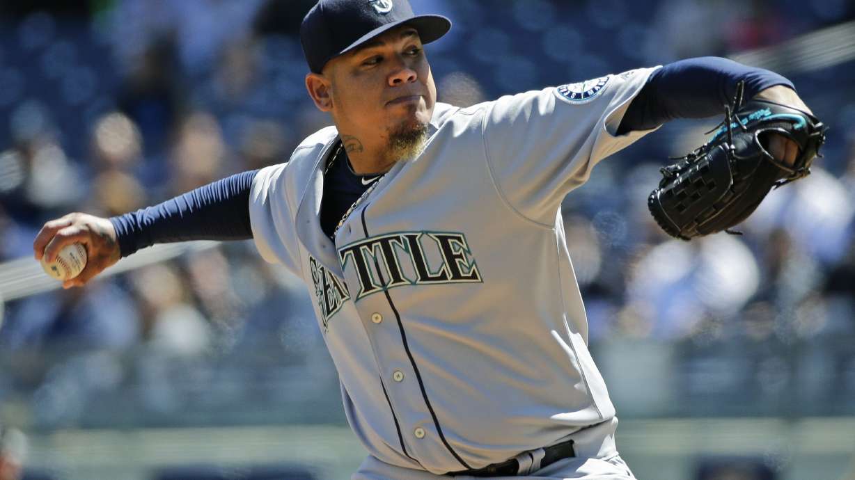 Hernandez hangs in, Mariners beat slumping Yankees 3-2