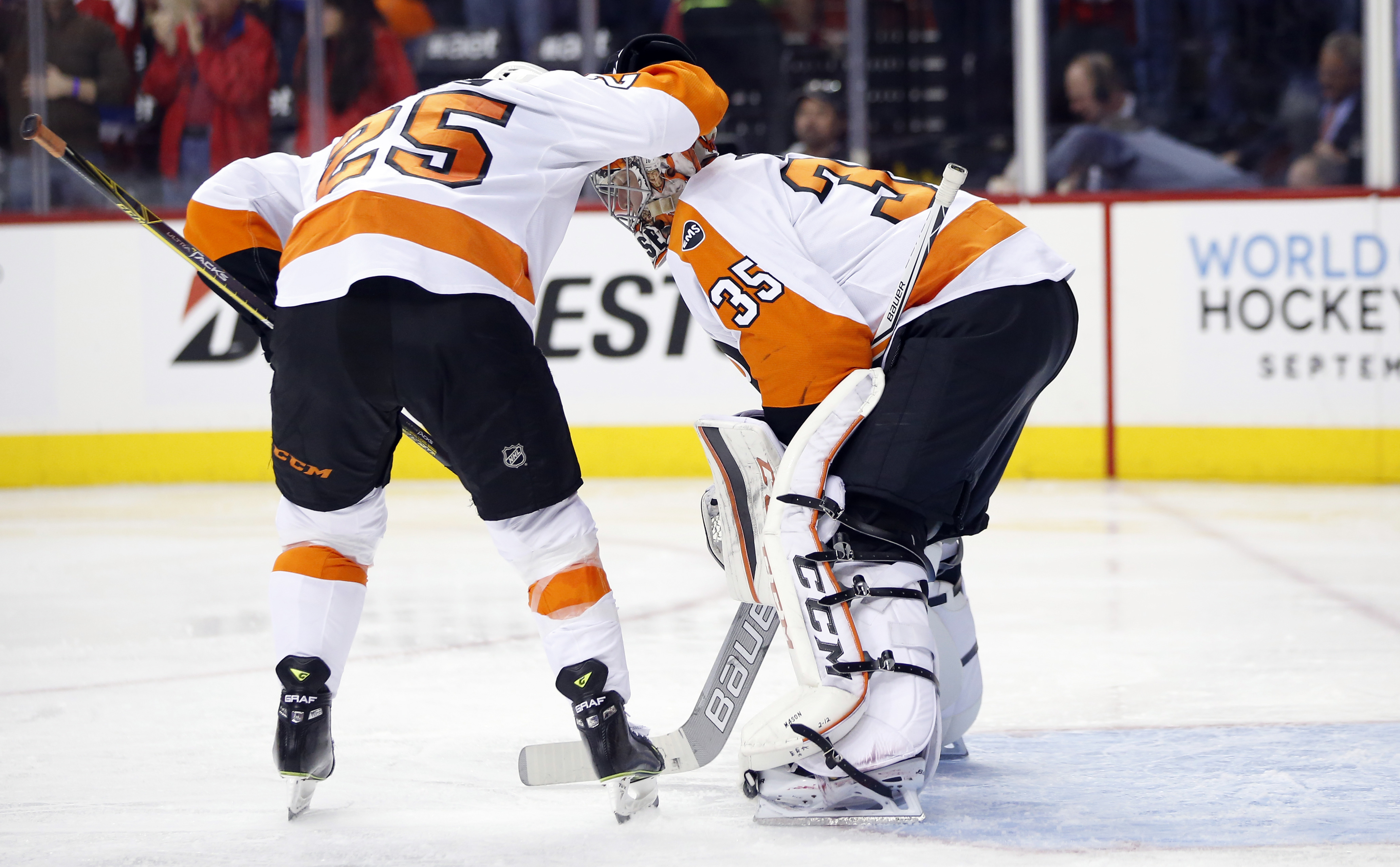 Holtby shines as Mason's mistake gives Capitals Game 2 win