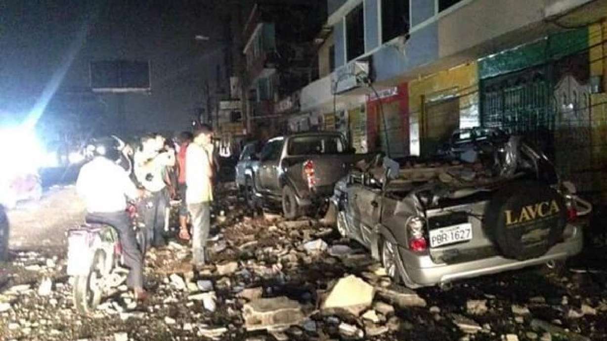 Powerful, 7.8-magnitude quake hits Ecuador's central coast