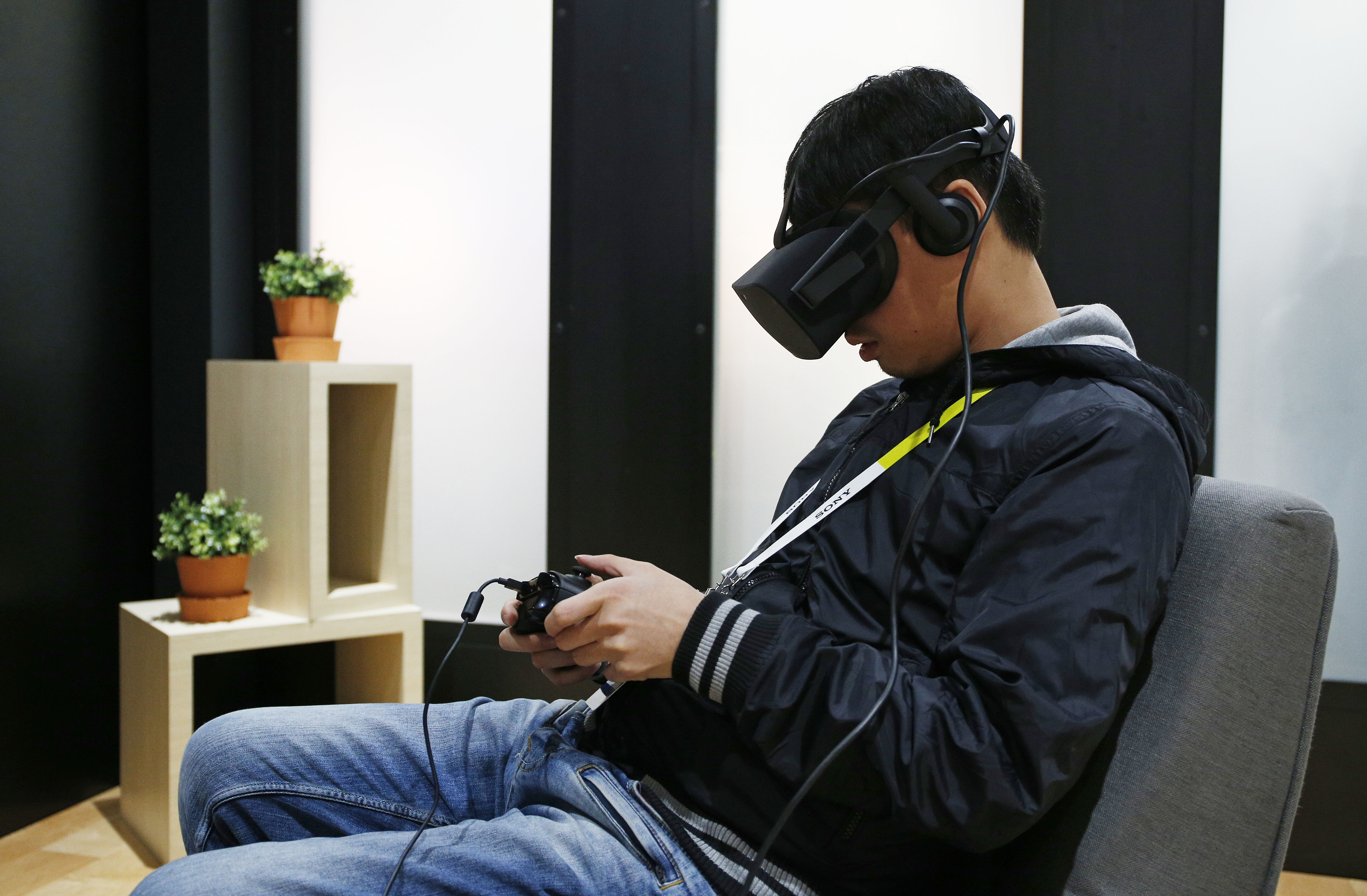 Oculus reacts to virtual reality privacy questions