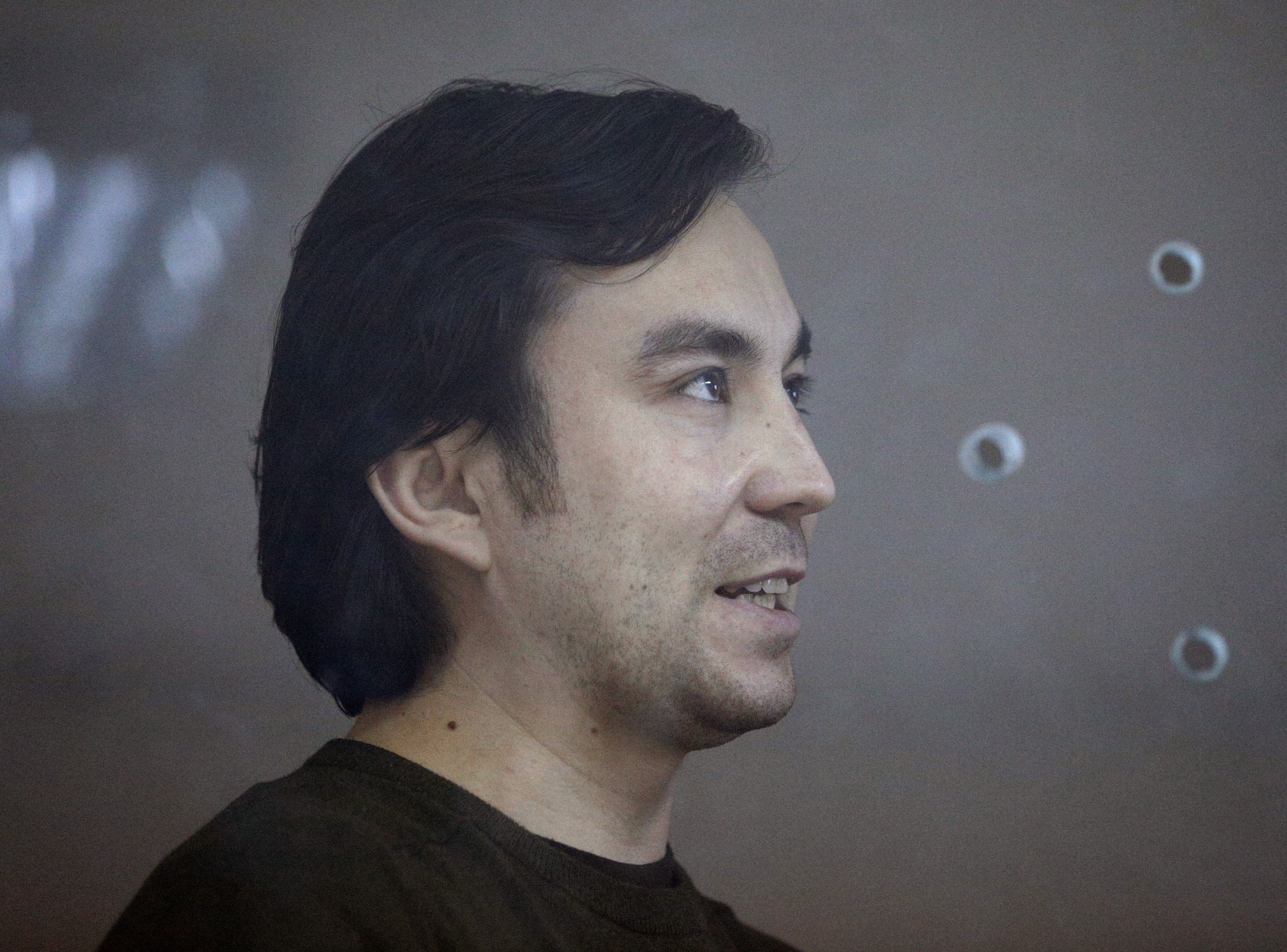 2 Russian servicemen in Ukraine sentenced to 14 years