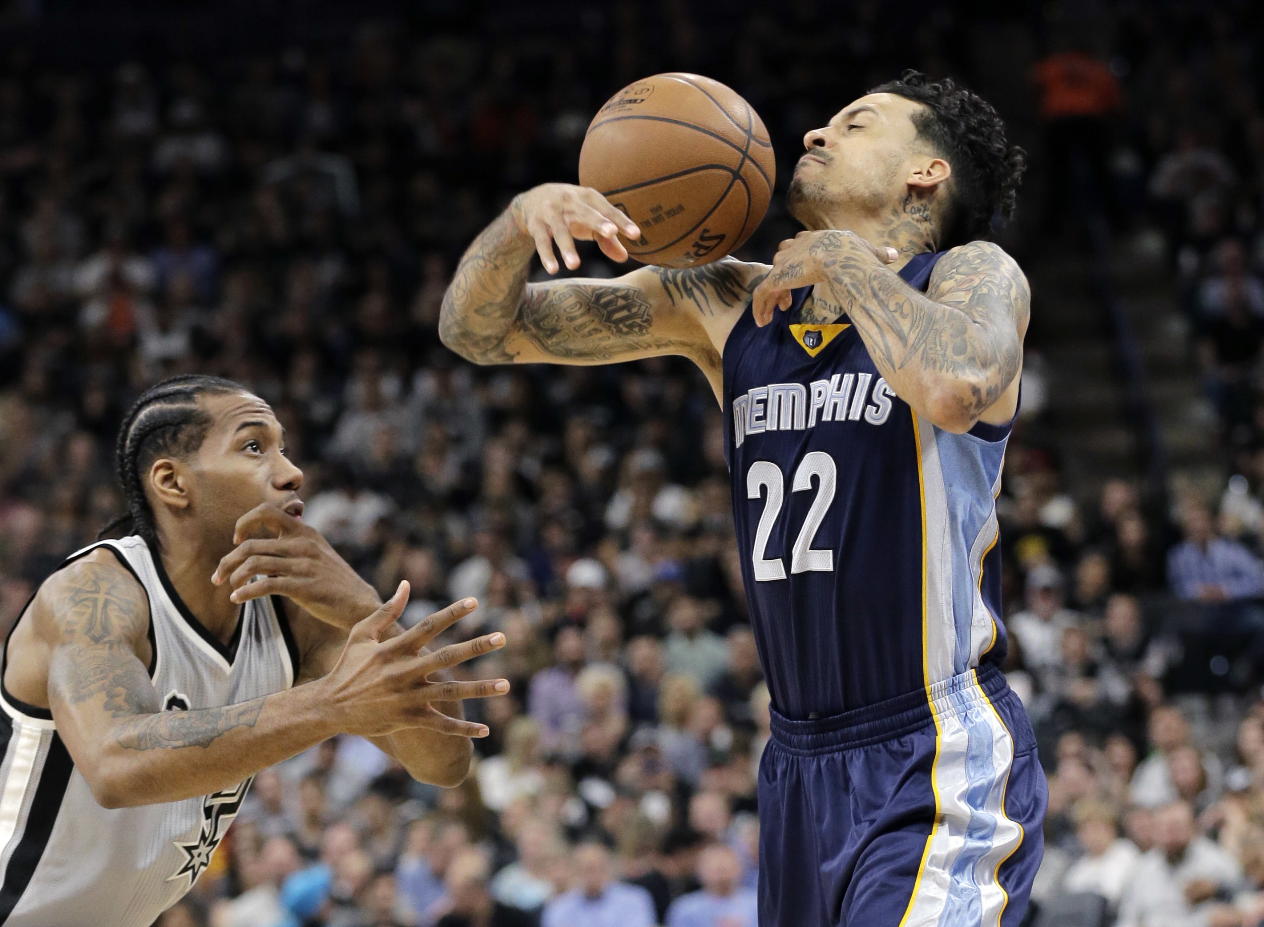 Kawhi Leonard repeats as NBA Defensive Player of the Year