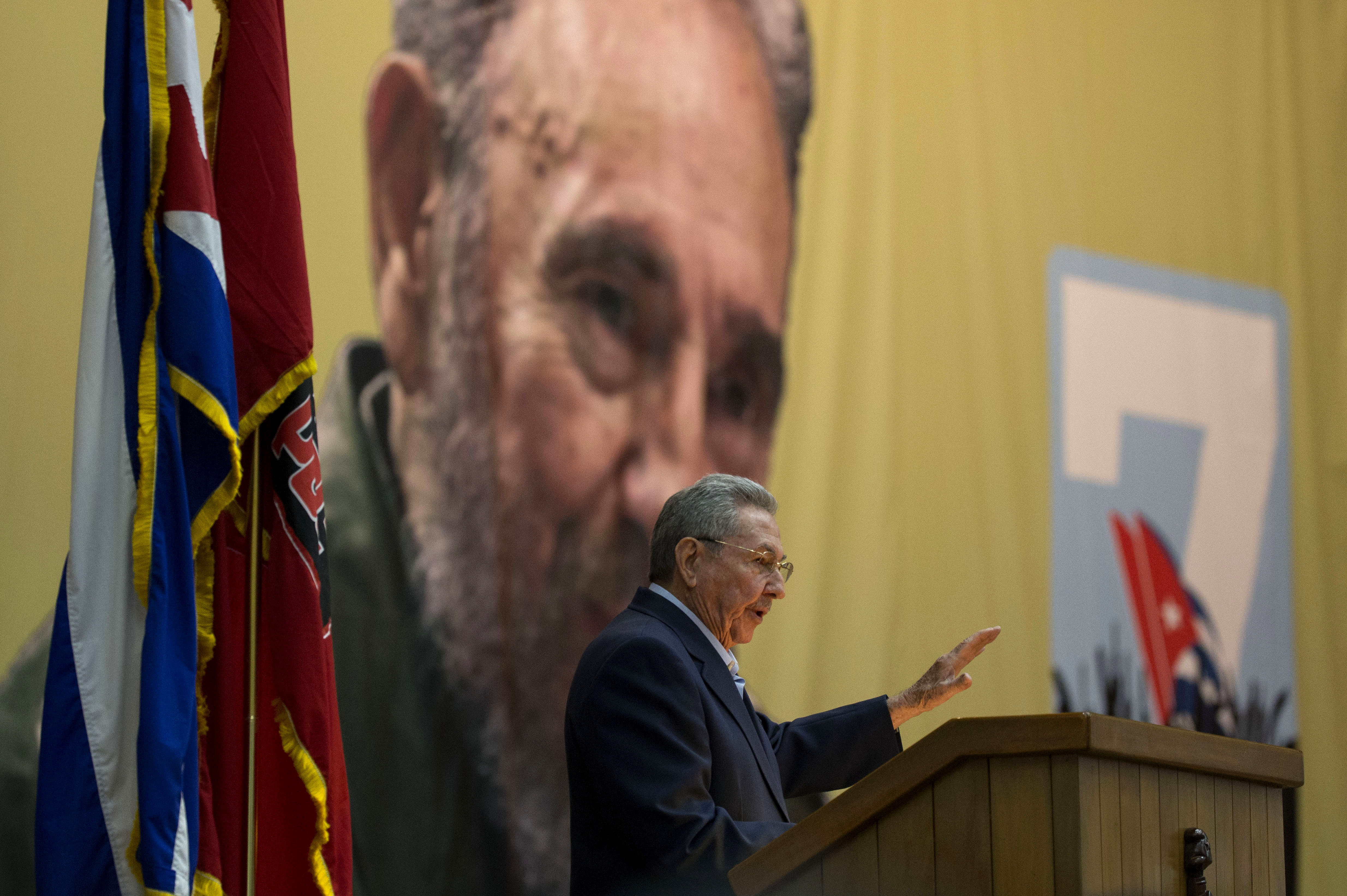 Fidel Castro gives rare speech saying he's nearing the end