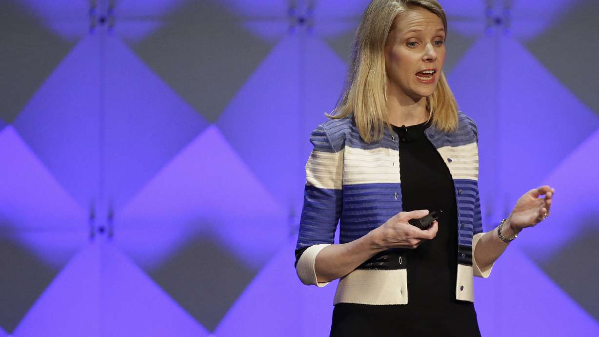 Yahoo's deterioration accelerates ahead of a possible sale