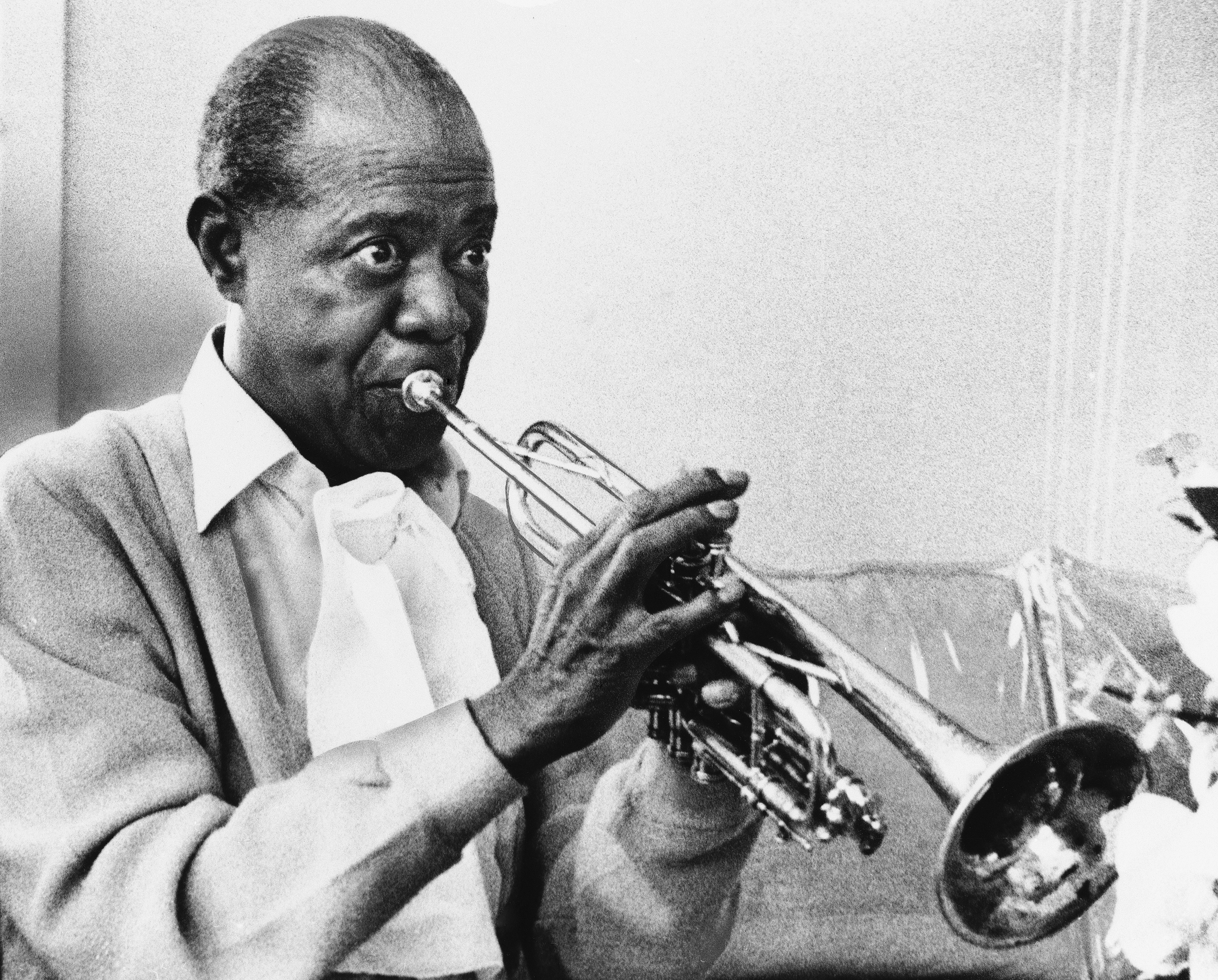Museum gets only known film of Louis Armstrong in studio