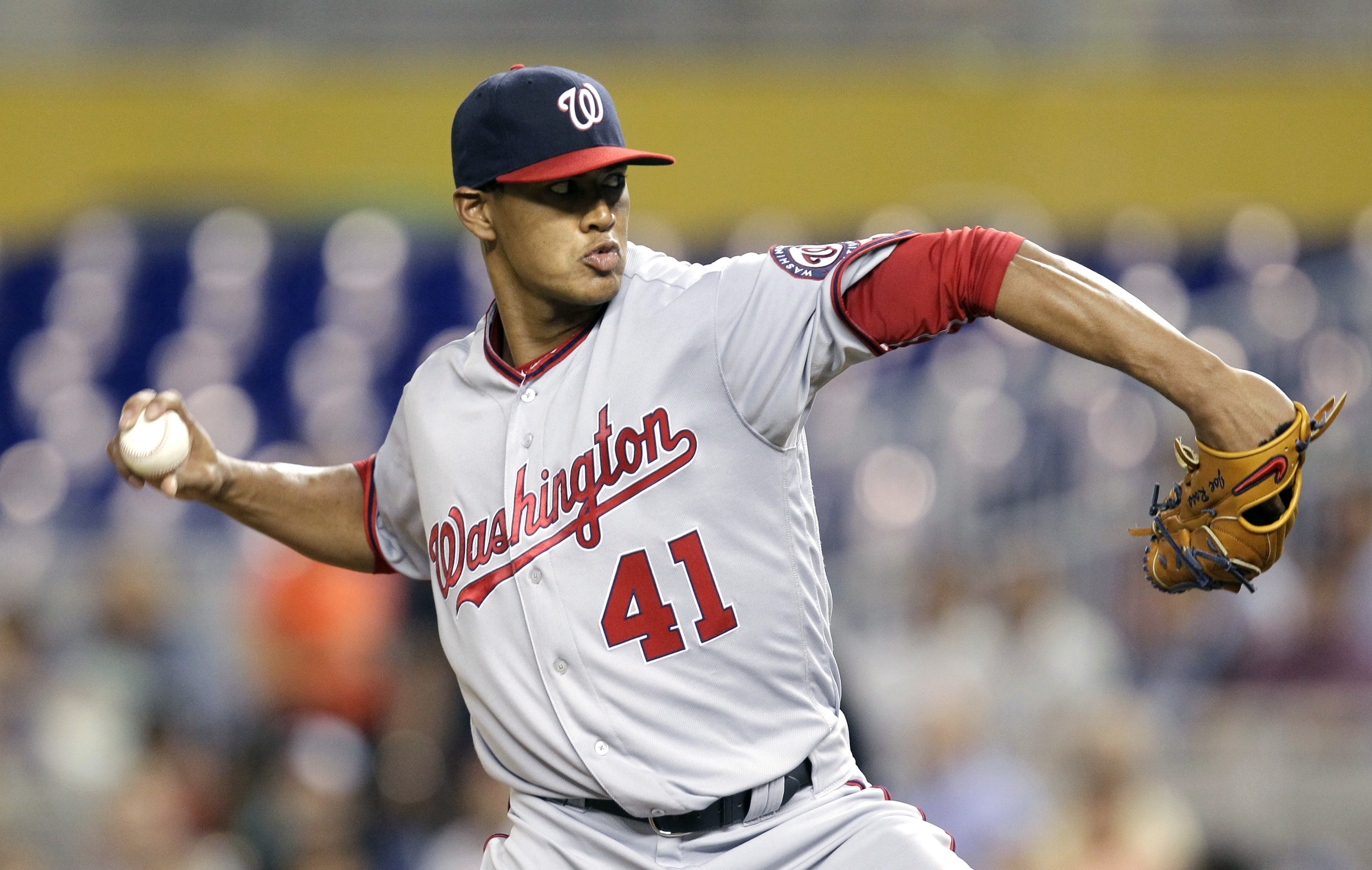 4 relievers combine to go 7 innings as Nats beat Marlins 3-1