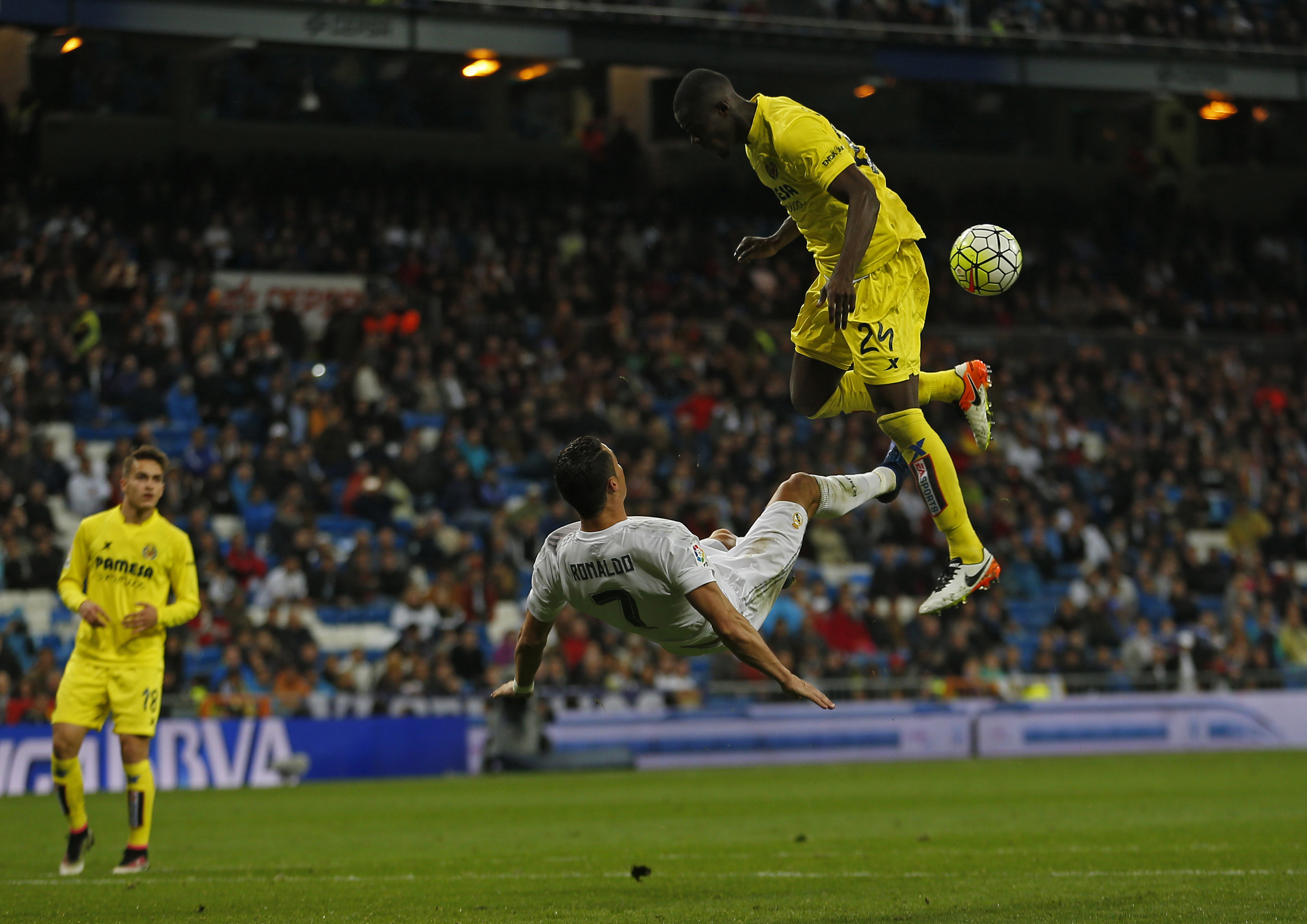 Ronaldo downplays injury after Madrid wins in Spanish league