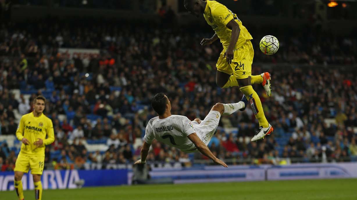 Ronaldo downplays injury after Madrid wins in Spanish league