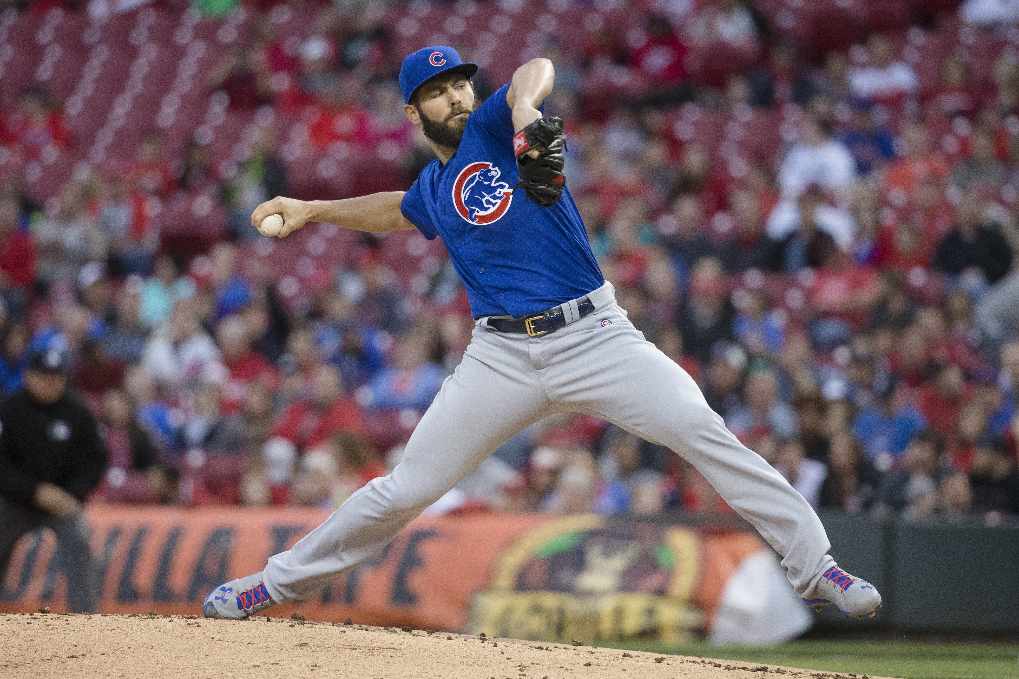 Cubs' Arrieta throwing no-hitter vs Reds through 8 innings