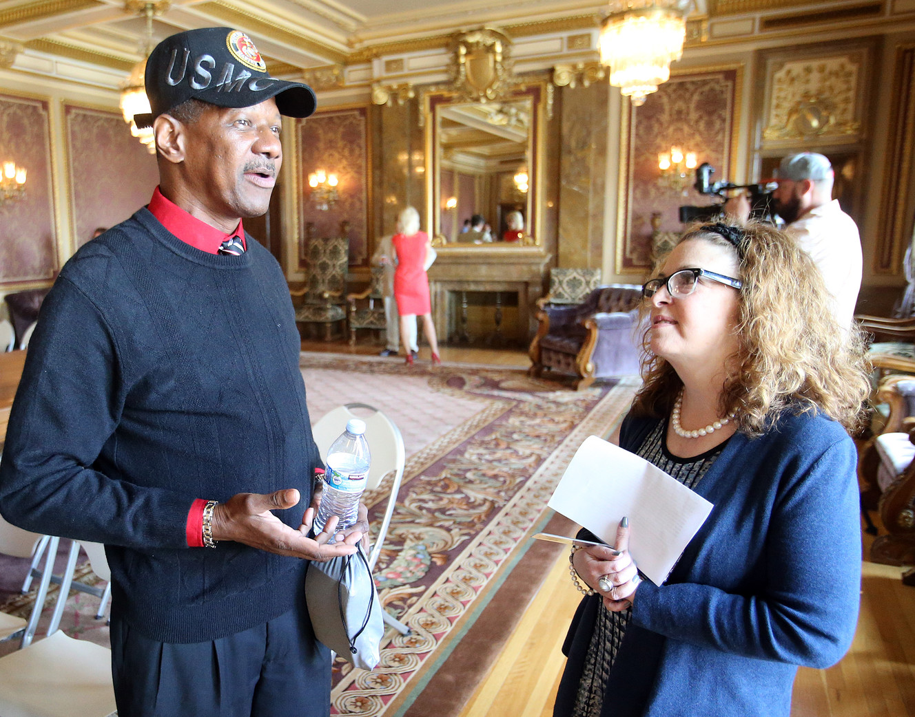 Ronald Lee, left, chats with Allyson Gamble, right, after a press conference marking the 30th anniversary of the UTAH Cardiac Transplant Program at the Capitol in Salt Lake City, Friday, April 22, 2016. Both Lee and Gamble are heart transplant recipients. (Photo: Chris Samuels, Deseret News)