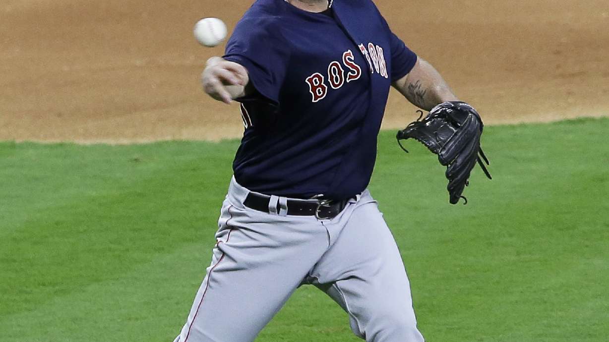 Betts, Wright lead Red Sox to 6-2 win over the Astros