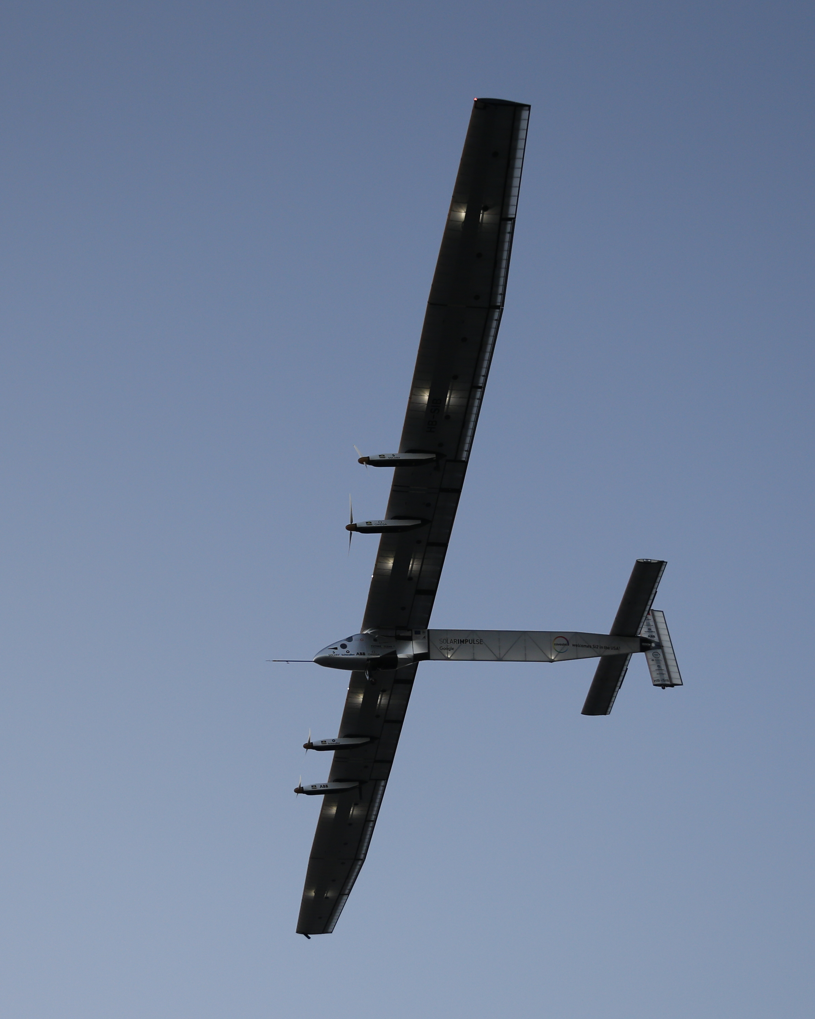 The Latest: Solar plane prepares to land after 3-day flight