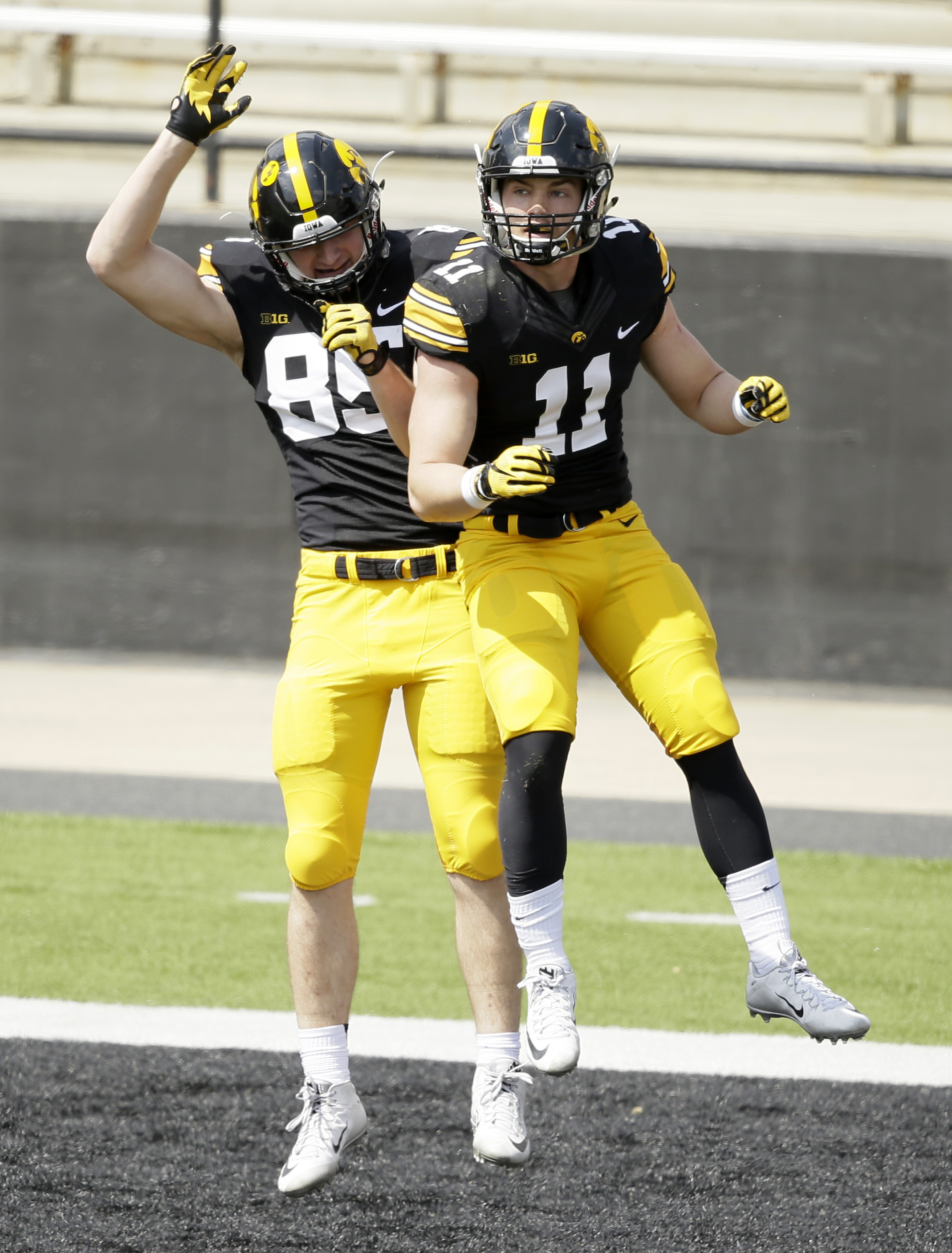 Iowa's defense looks strong heading into 2016