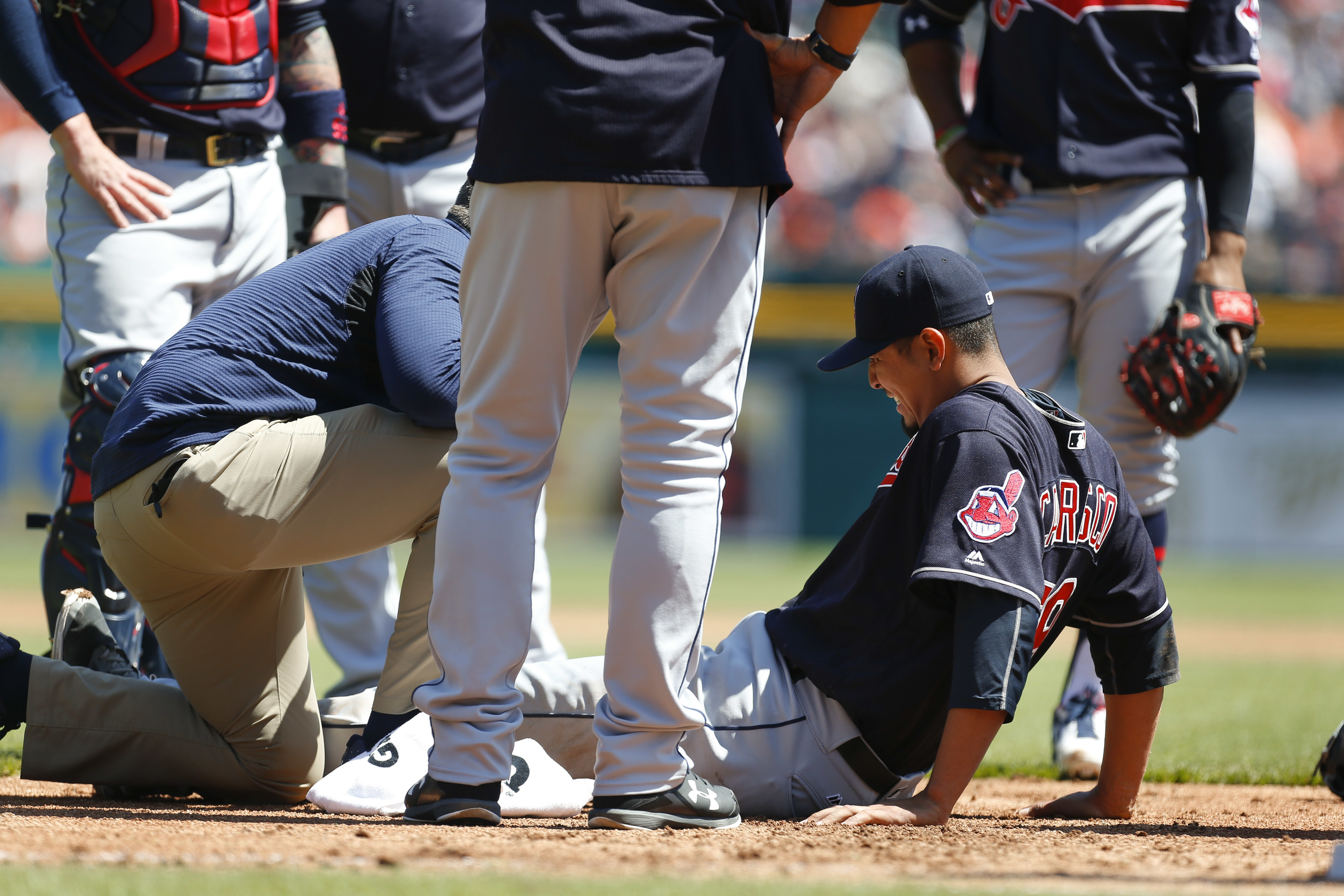 Indians RHP Carrasco leaves start with hamstring injury