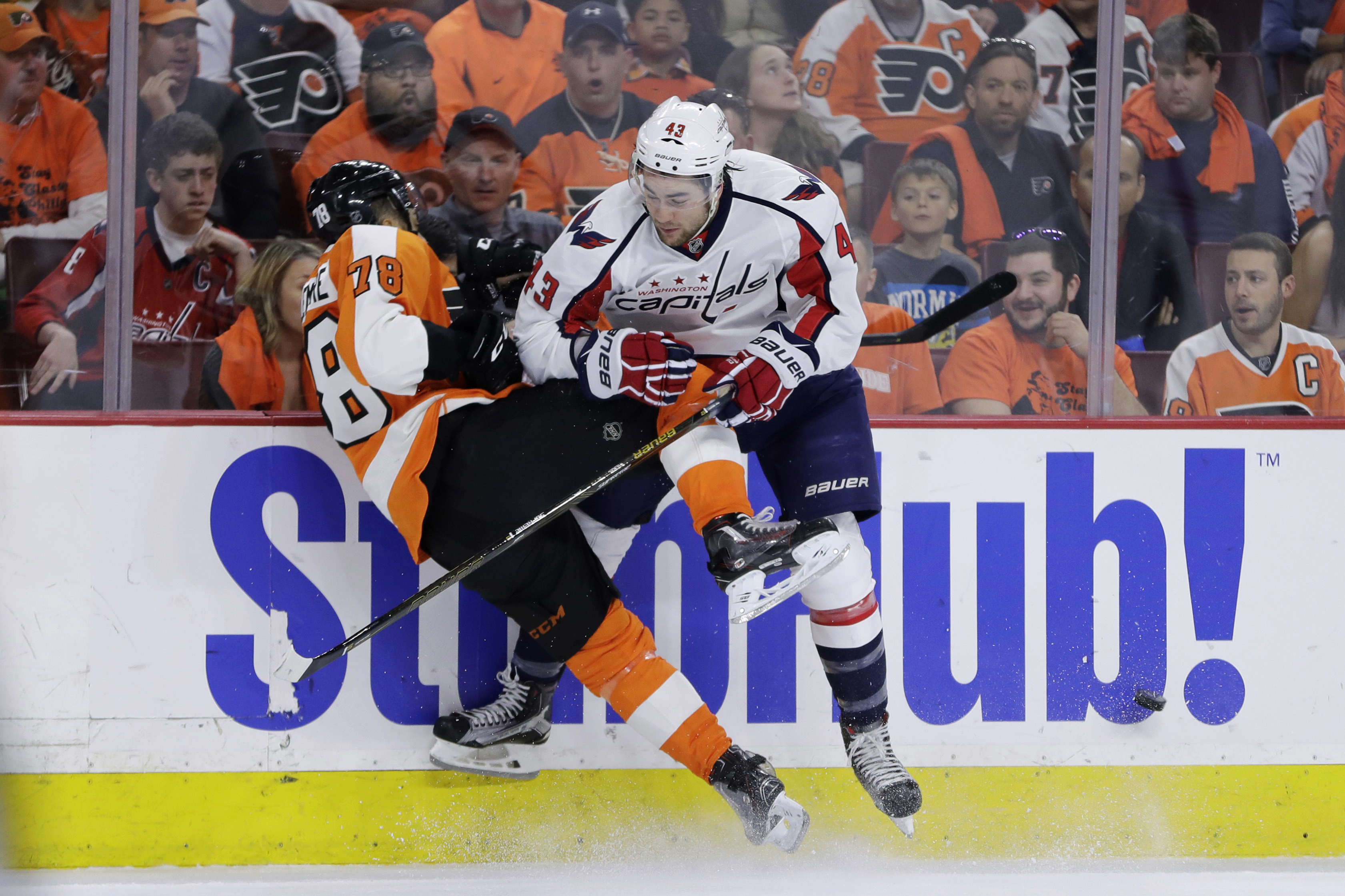 Capitals close out Flyers in 6 games with 1-0 victory