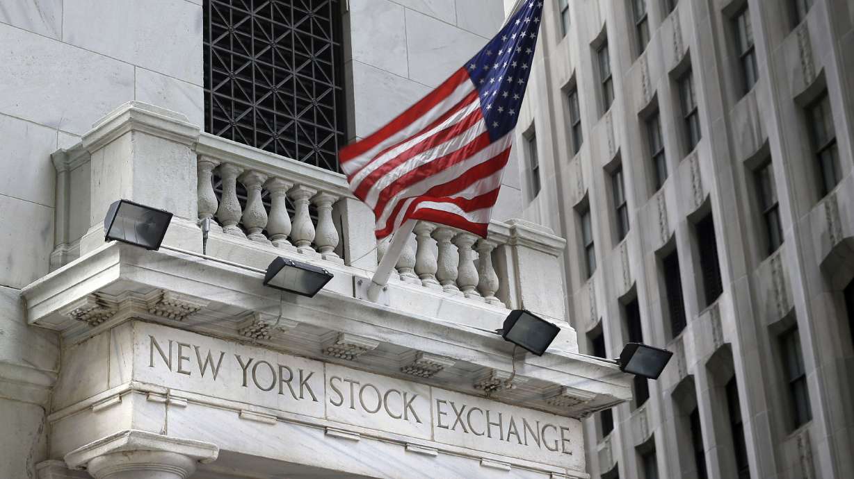 Markets Right Now: Asian stocks fall on central banks watch