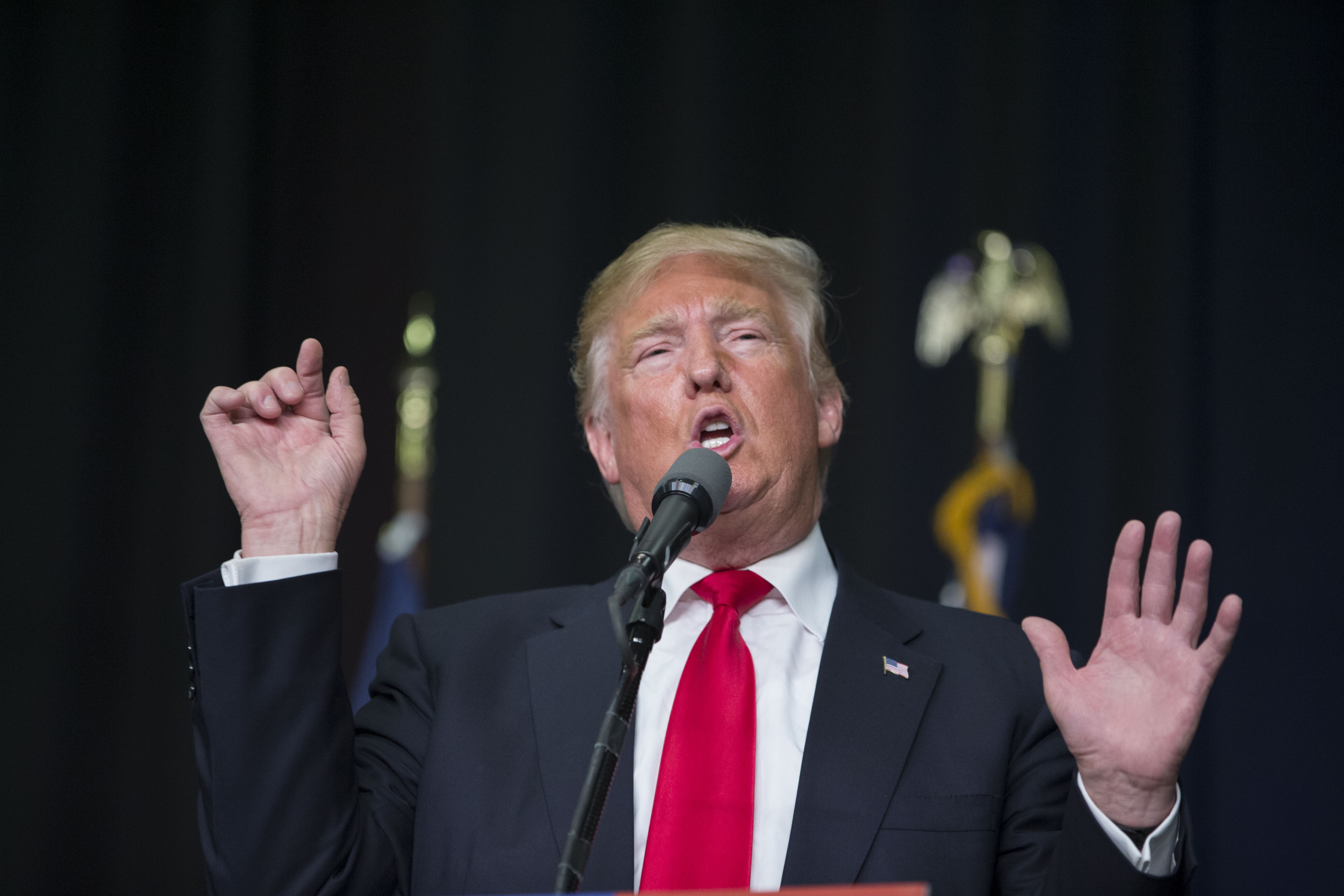 The Latest: Cruz shoots an airball at 'basketball ring'