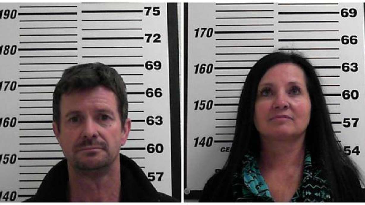 Probation ordered for Centerville couple in illegal massage case