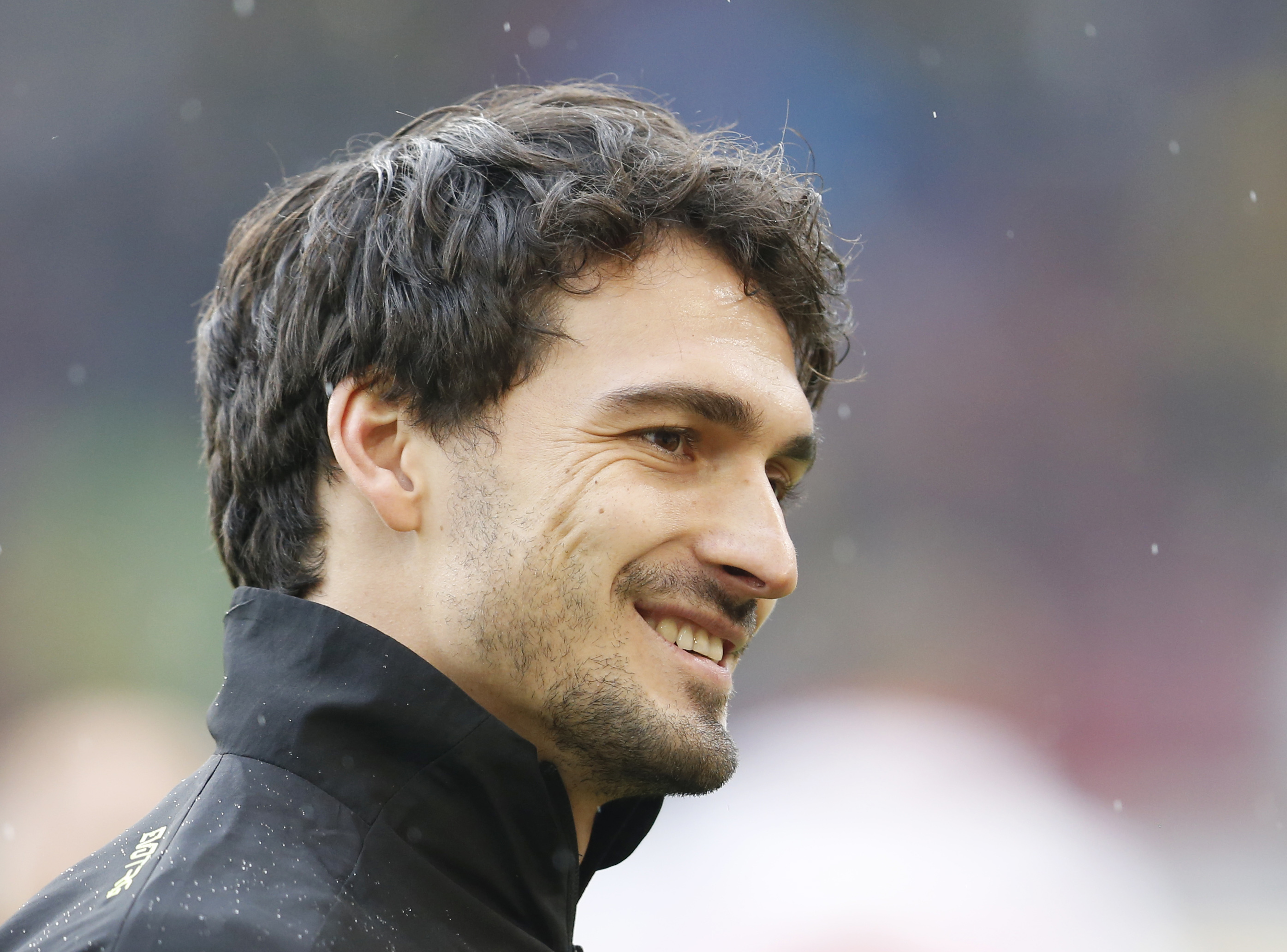 Dortmund captain and defender Hummels wants Bayern move