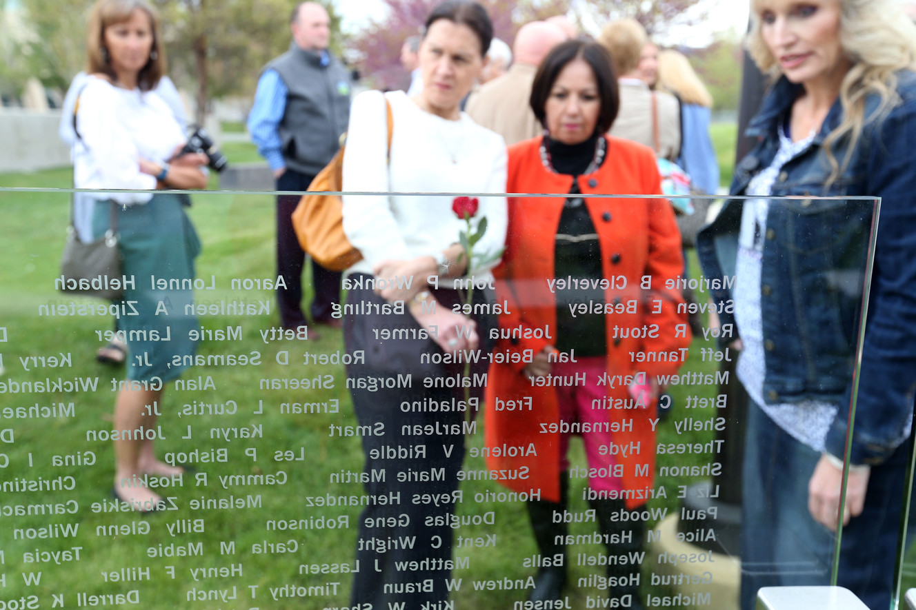 Roses are placed at the Celebration of Life Donor Monument to honor the more than 5,000 organ donors in Salt Lake City on Thursday, April 28, 2016. (Photo: Laura Seitz, Deseret News)