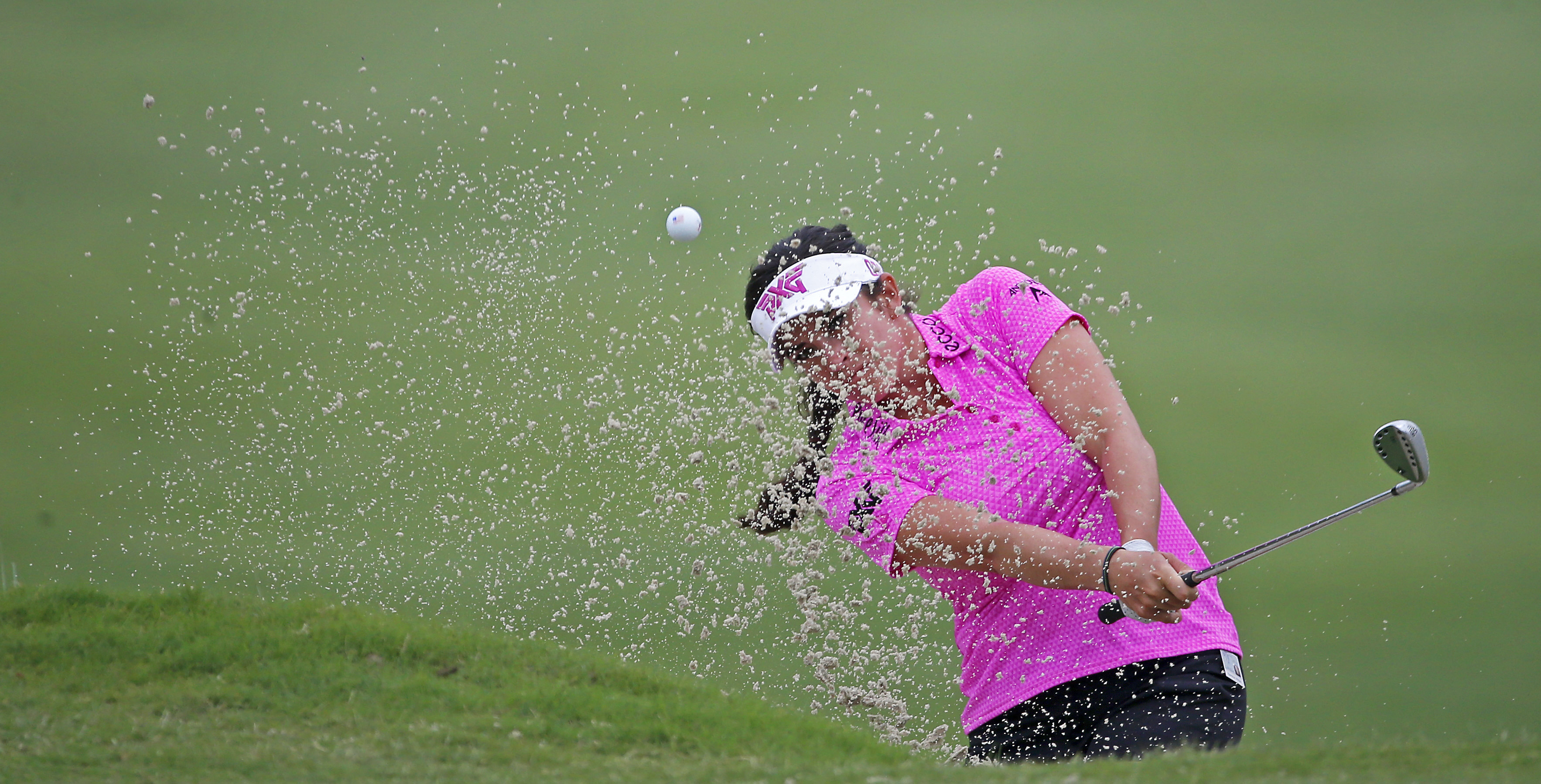 Gerina Piller takes 2-stroke lead in home event in Texas