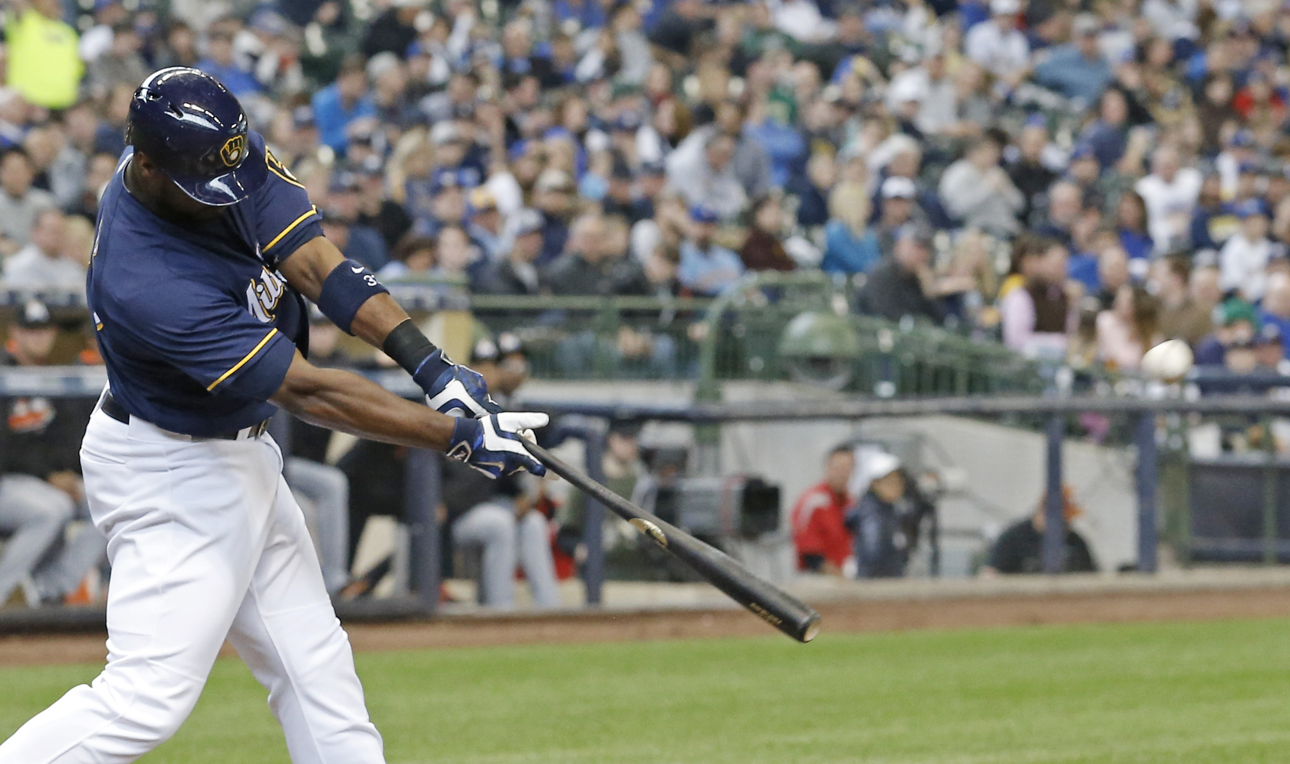 Brewers beat Miami 14-5 to snap Marlins' 7-game win streak