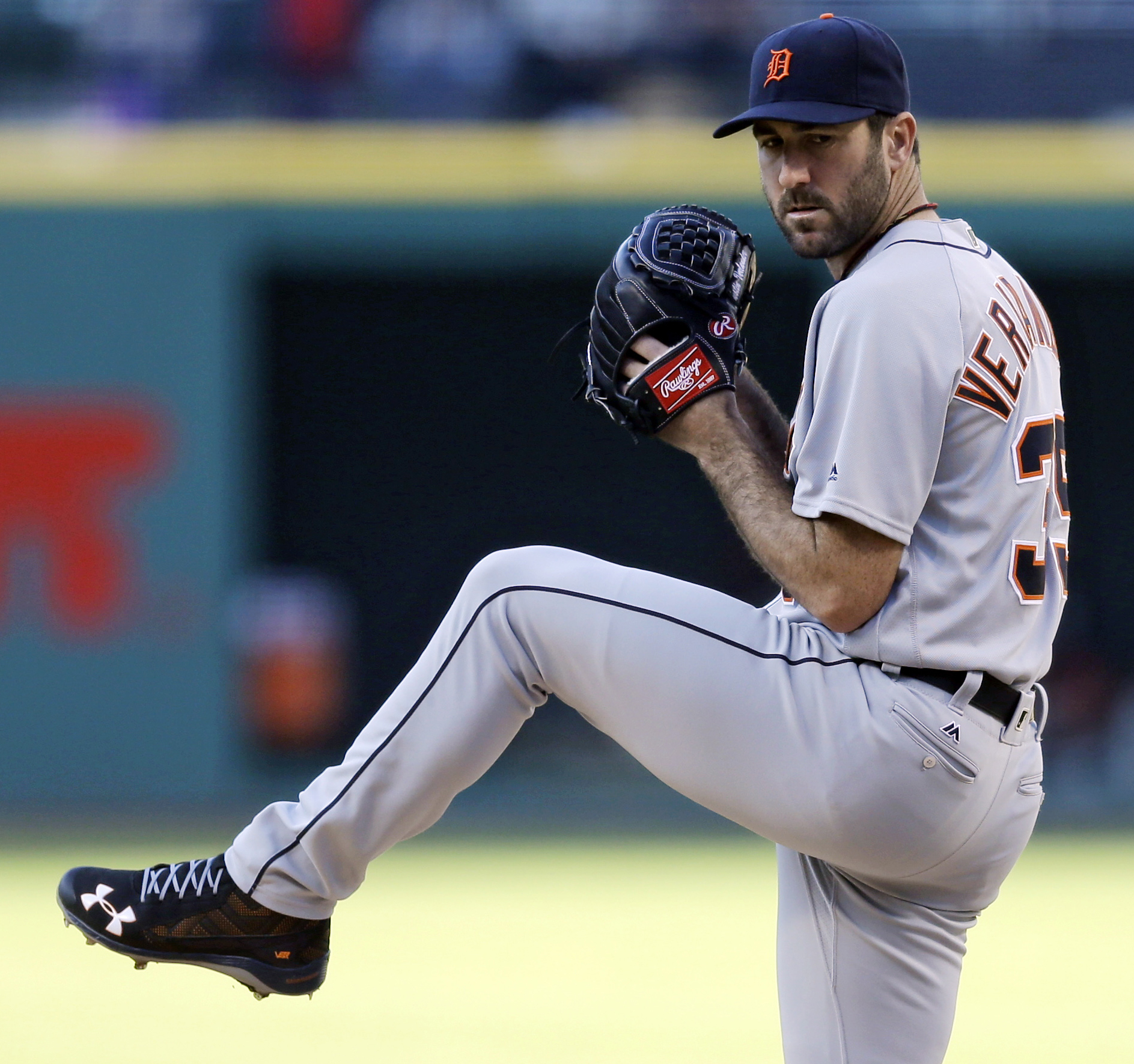 Lindor homers, has 3 hits as Indians stop Tigers 7