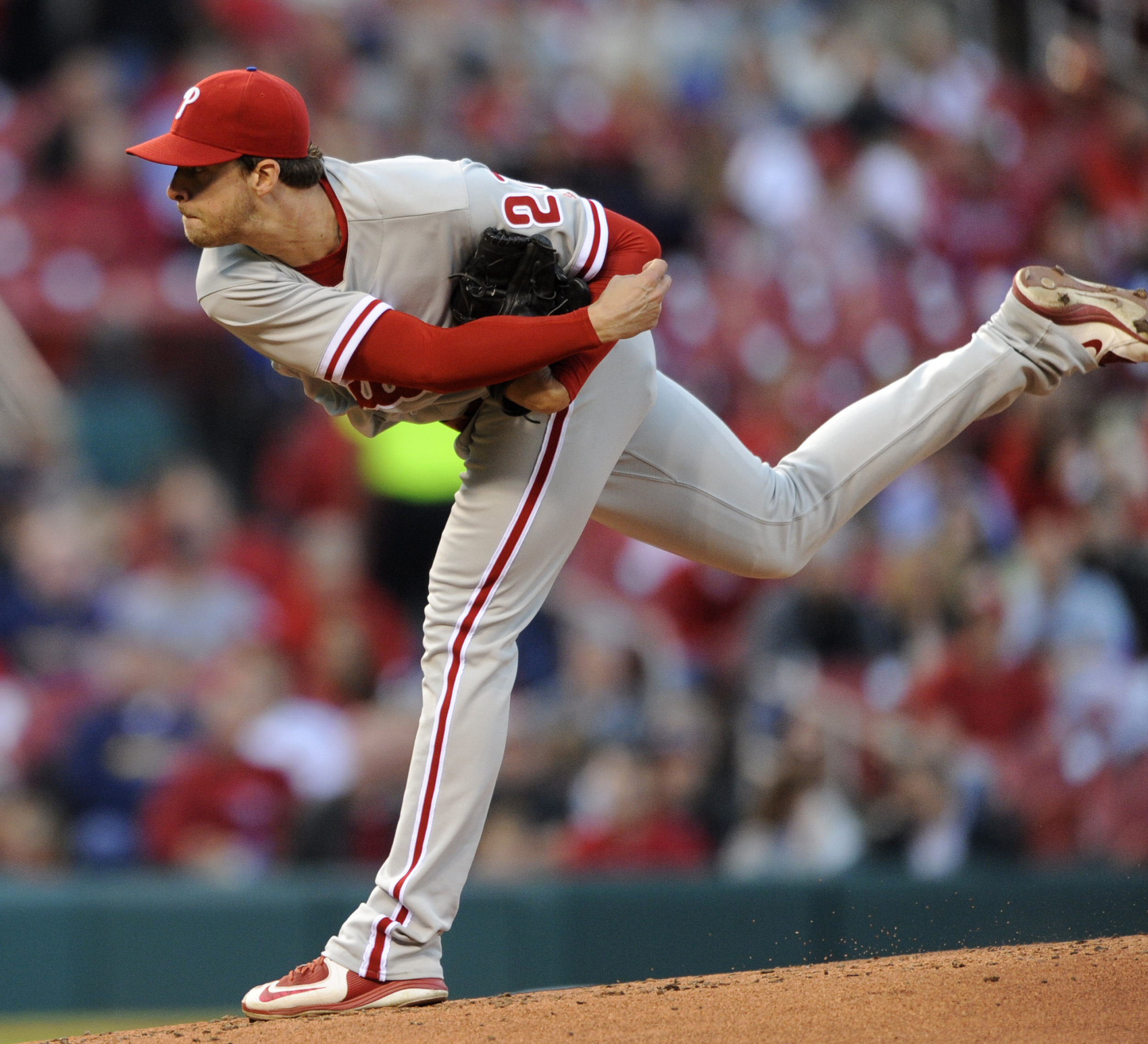Nola leads Phillies to 1-0 win over Cardinals