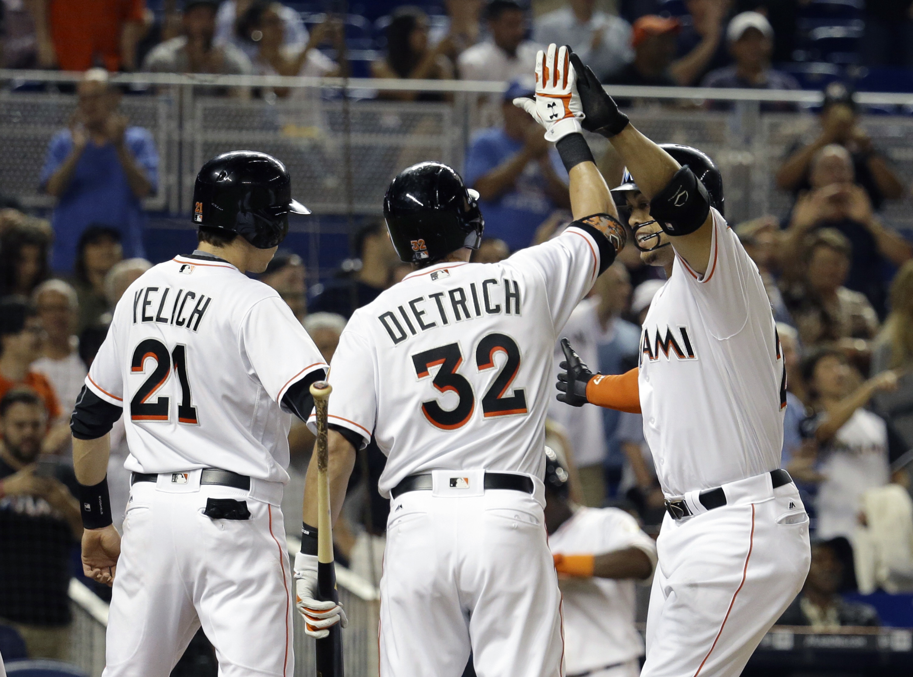 Stanton homers, Marlins hold on for 4-3 win