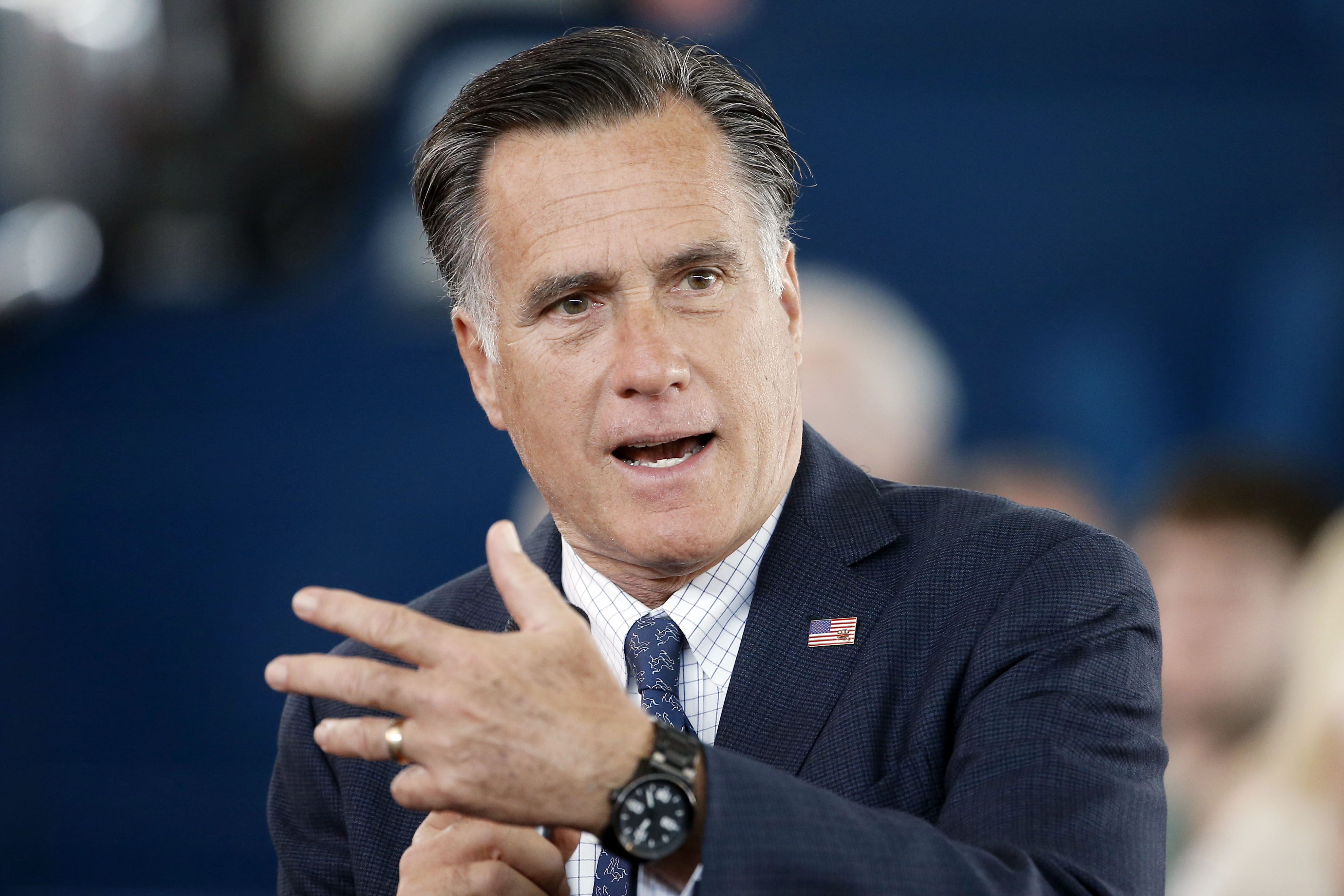Romney says states should have final say on arming teachers