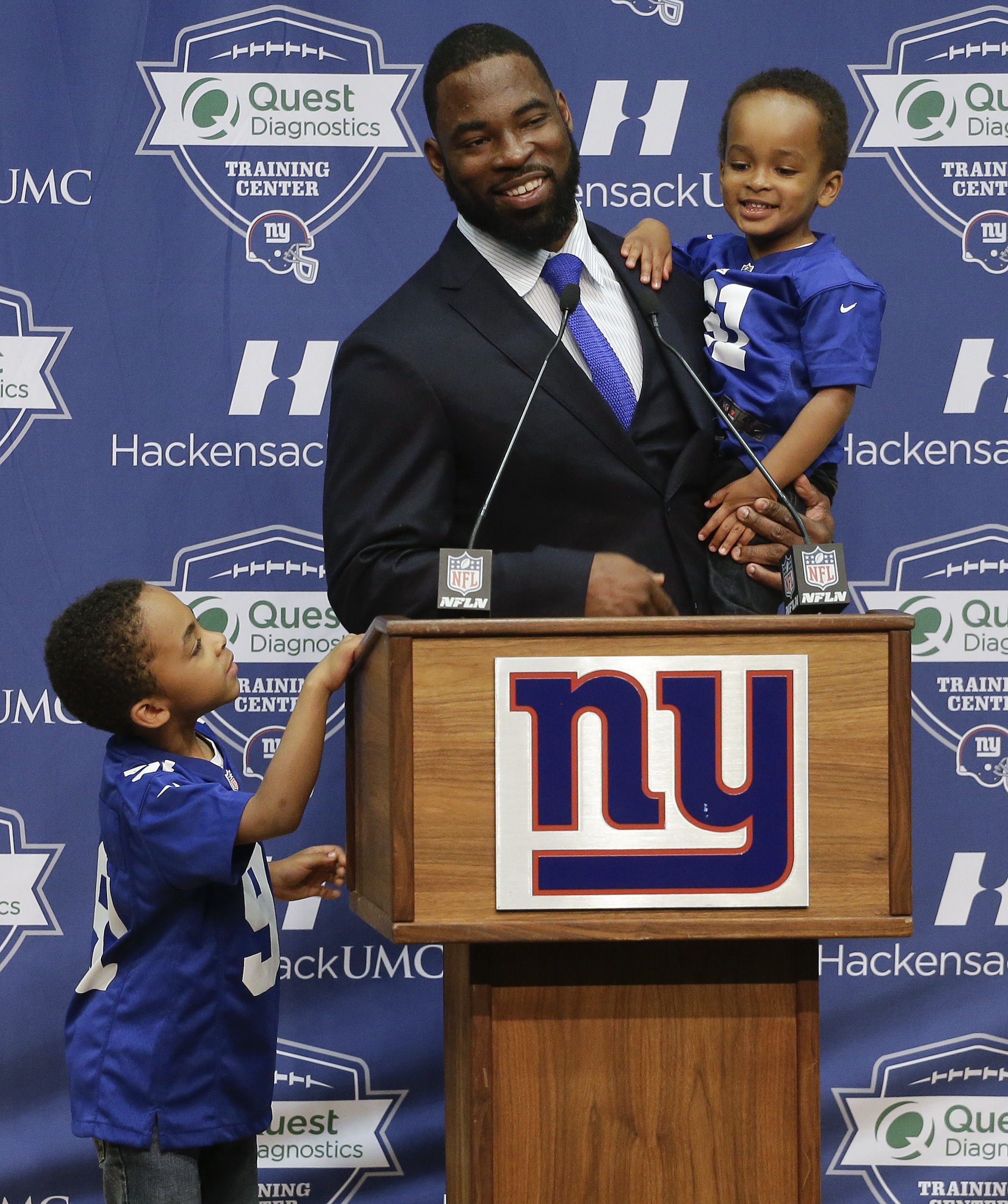 Two-time Super Bowl winner Justin Tuck retires as a Giant