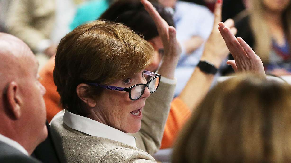 School Board moves to review standards, supports removing SAGE from high school