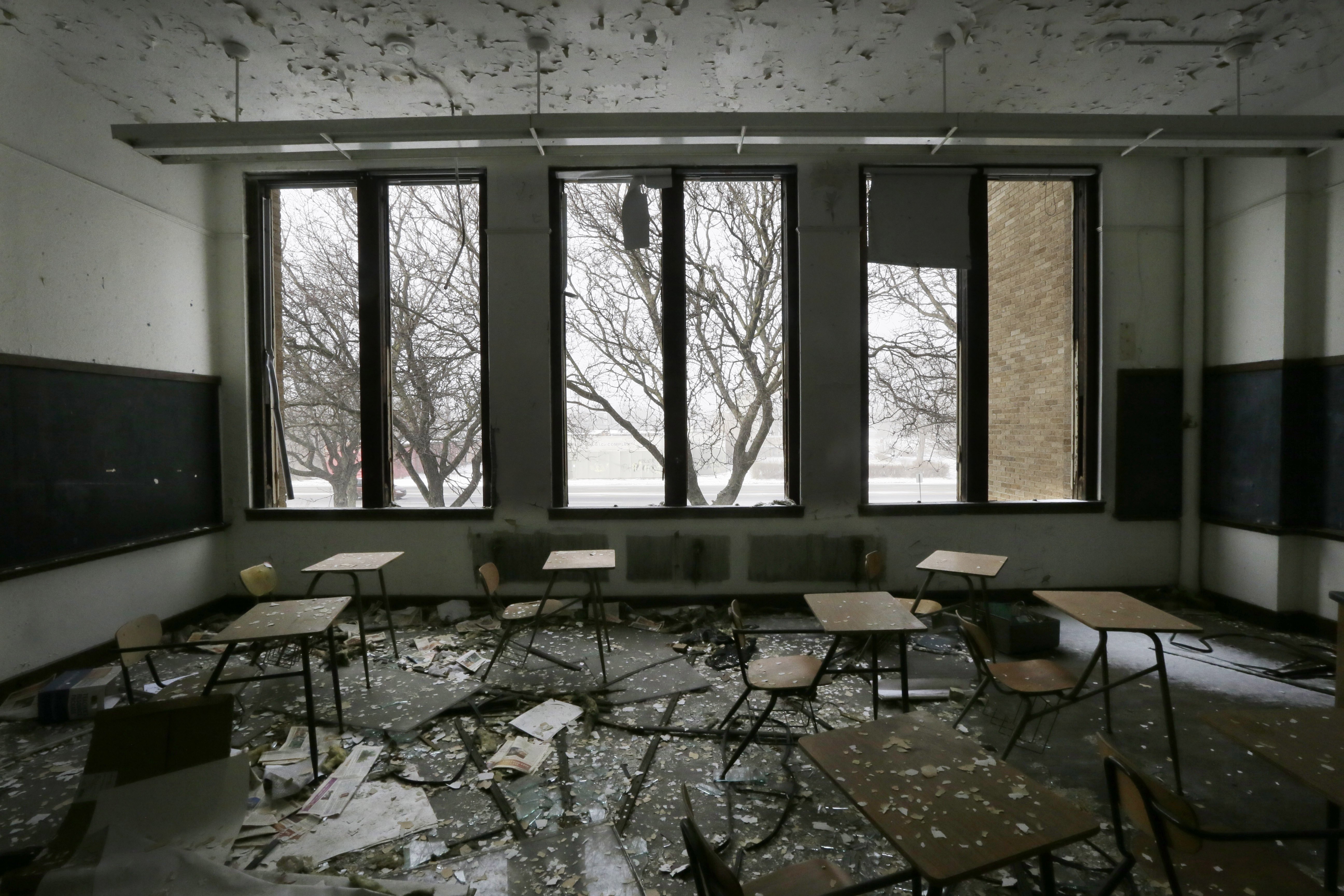 Detroit Schools plagued by mismanagement, student losses